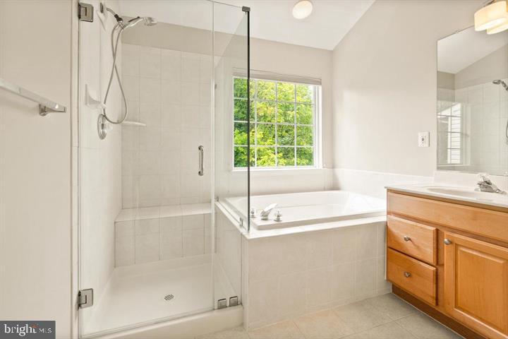 BROADLANDS - Residential Lease