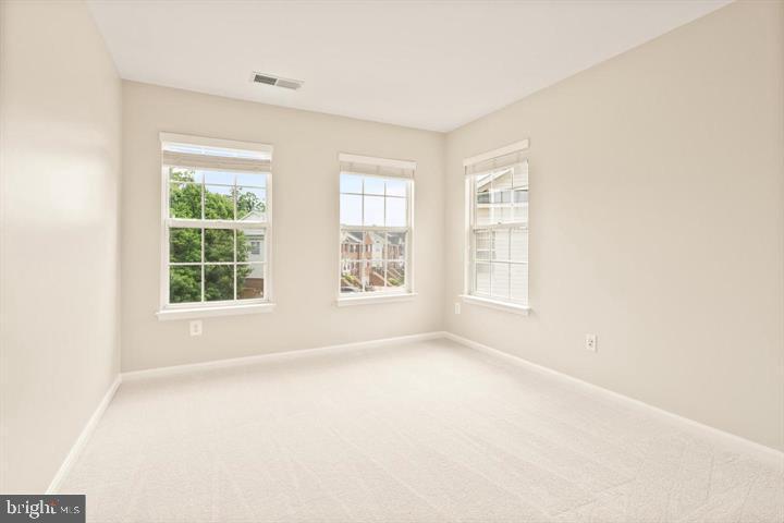 BROADLANDS - Residential Lease