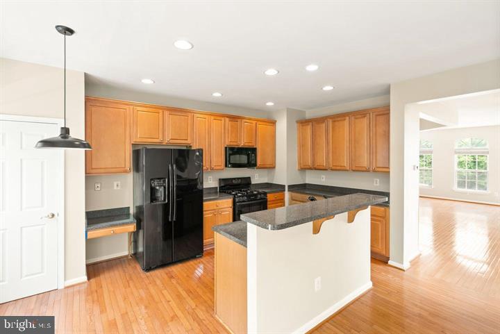 BROADLANDS - Residential Lease