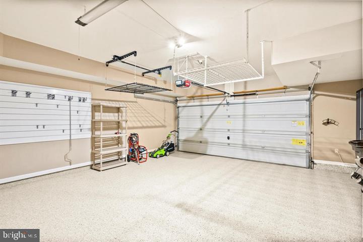 BROADLANDS - Residential Lease