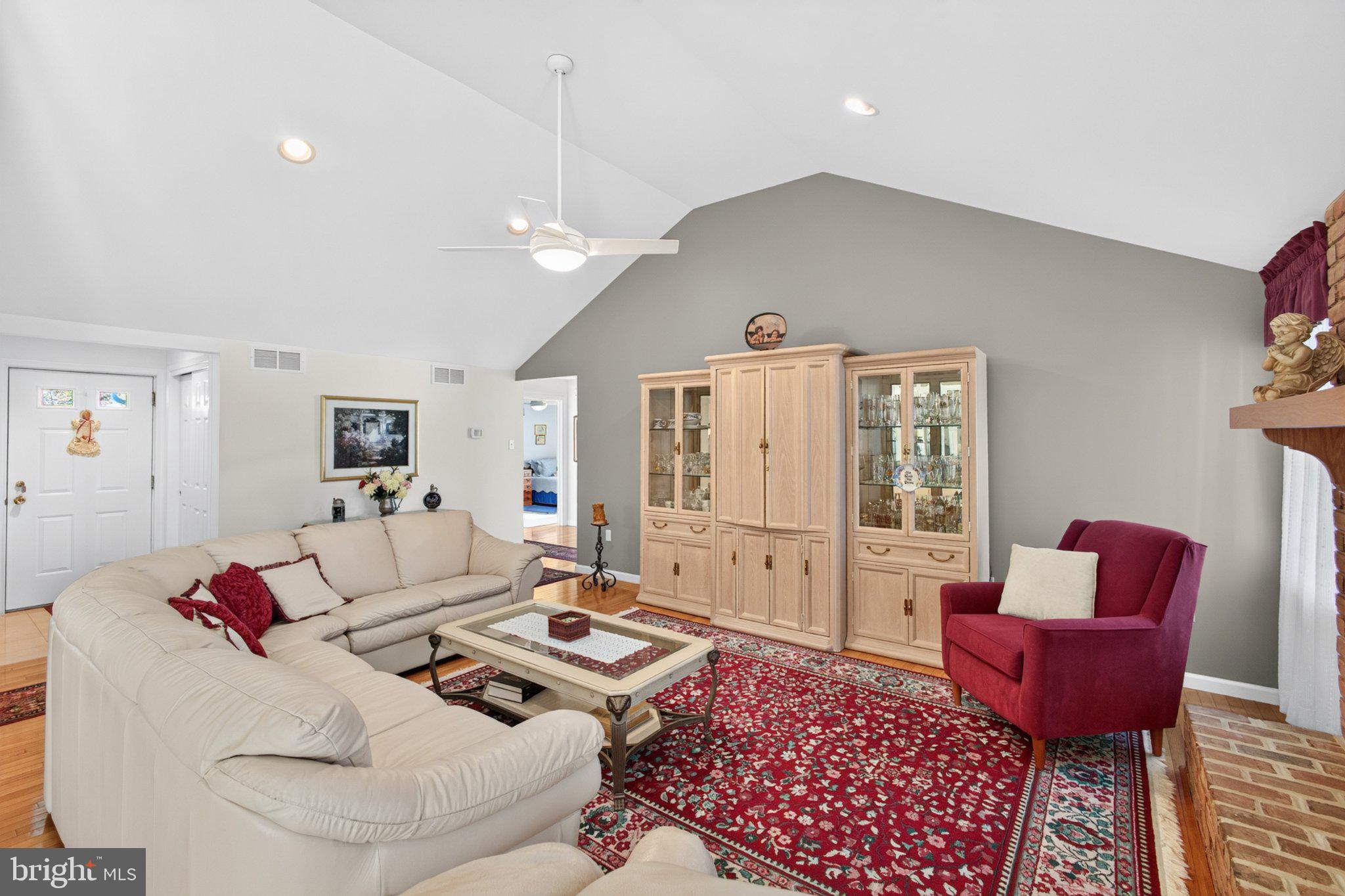 2330 LOCUST LANE