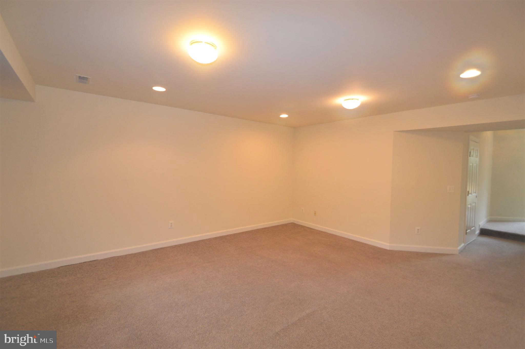 SOUTH RIDING - Residential Lease