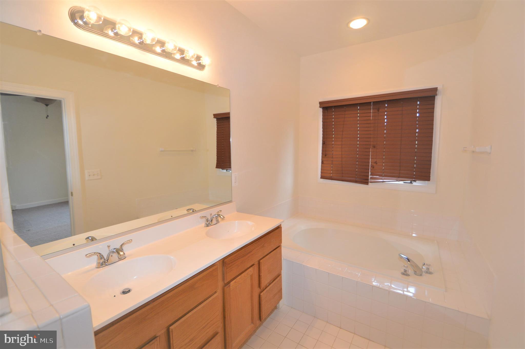 SOUTH RIDING - Residential Lease