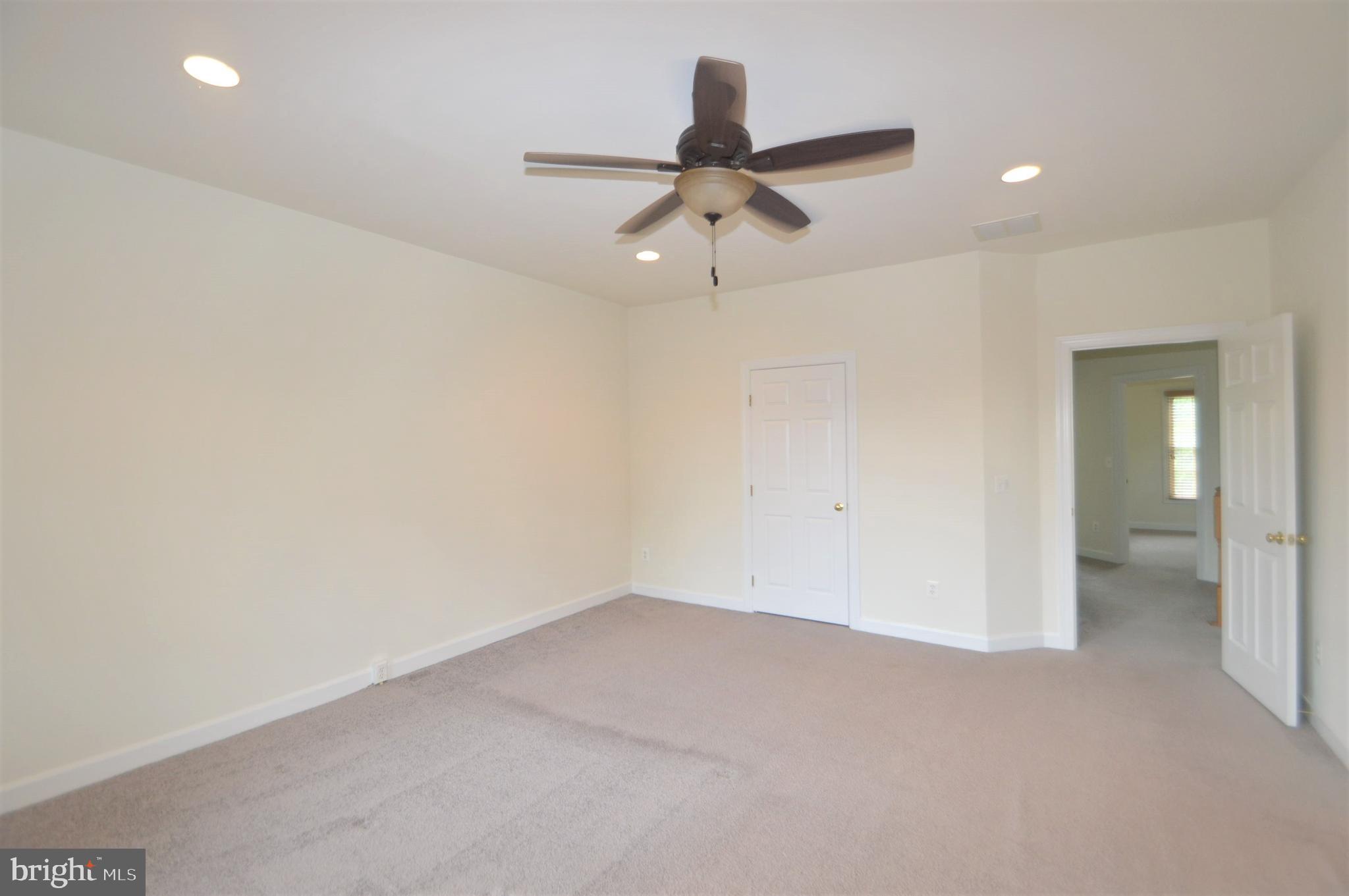 SOUTH RIDING - Residential Lease