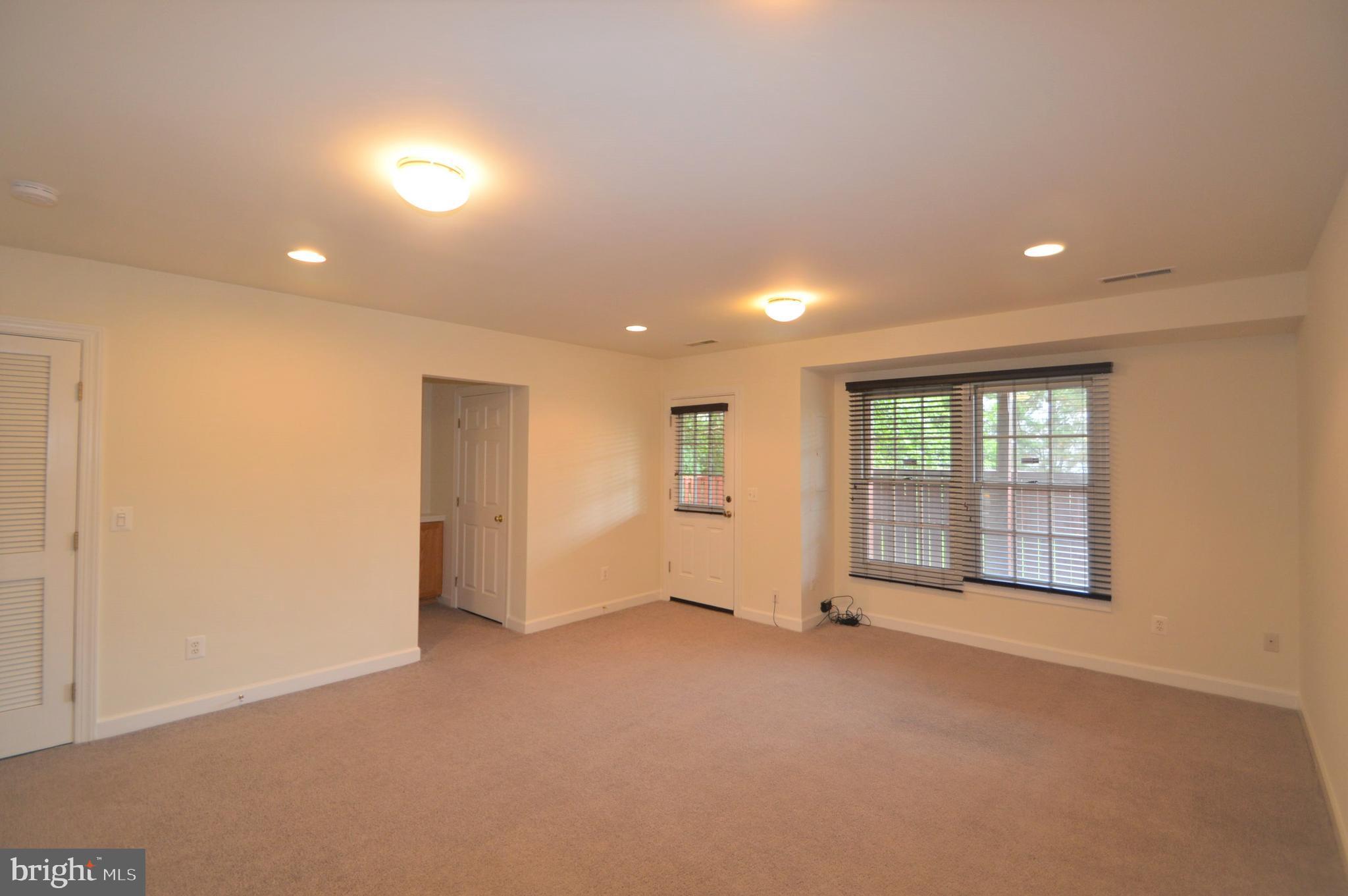 SOUTH RIDING - Residential Lease