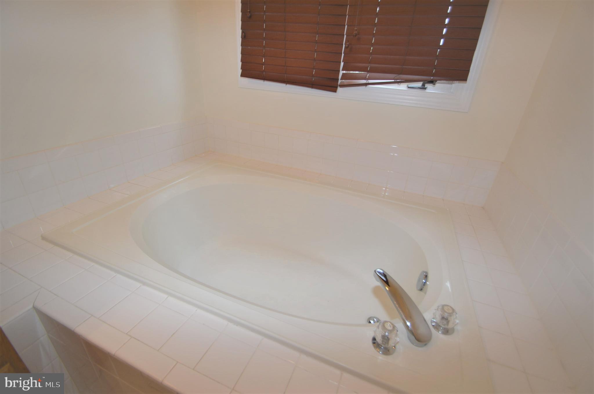 SOUTH RIDING - Residential Lease