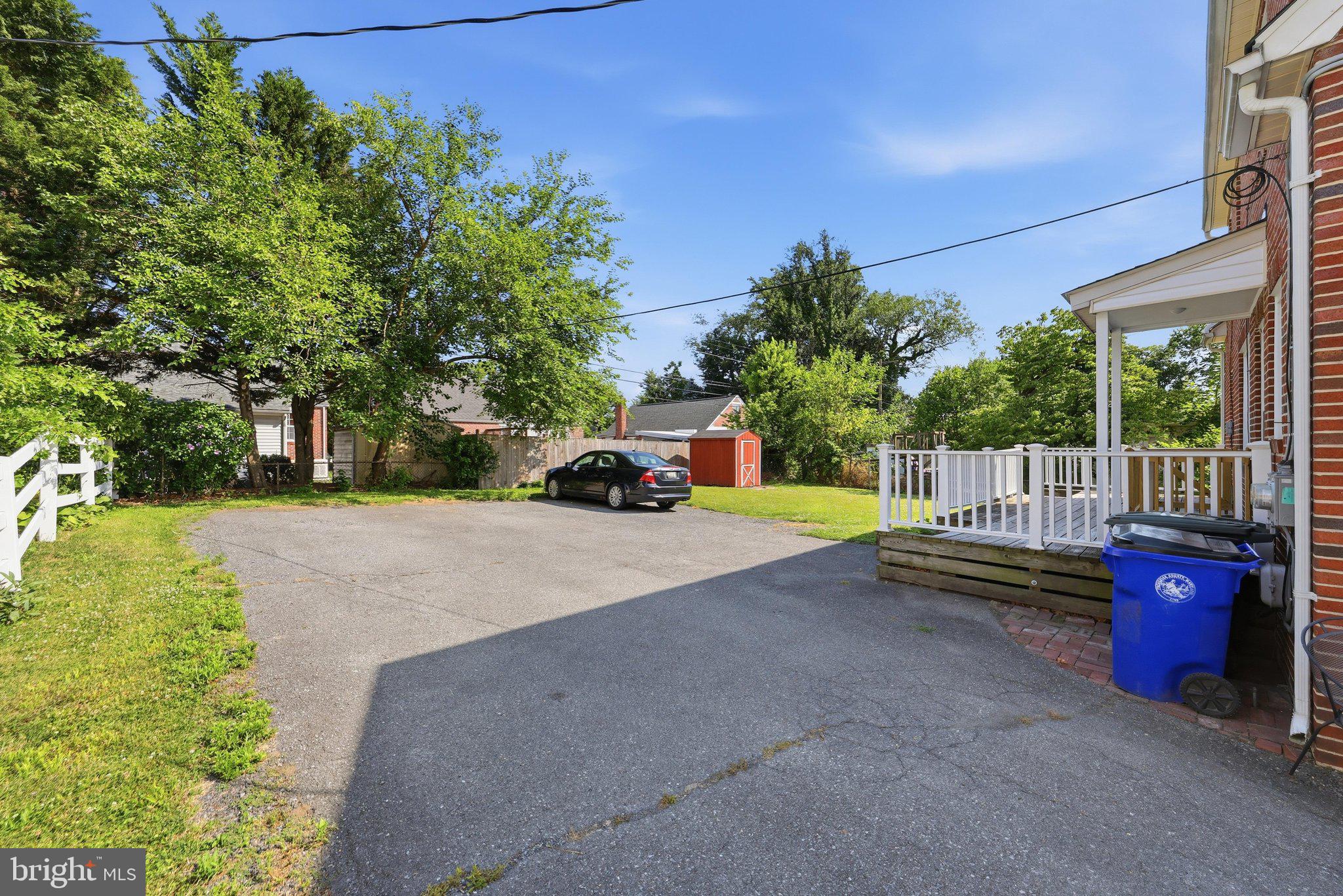624 MILITARY ROAD
