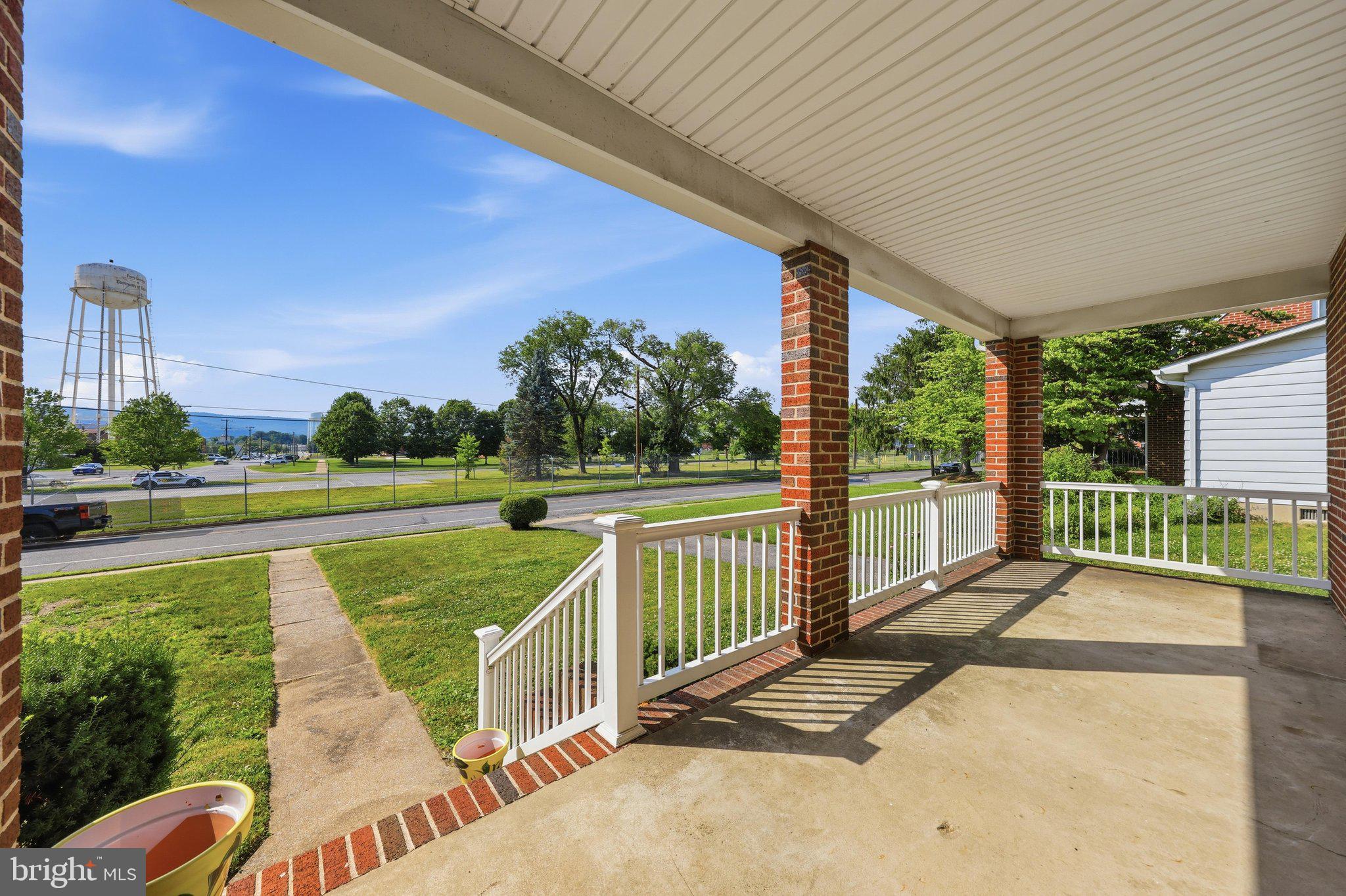 624 MILITARY ROAD