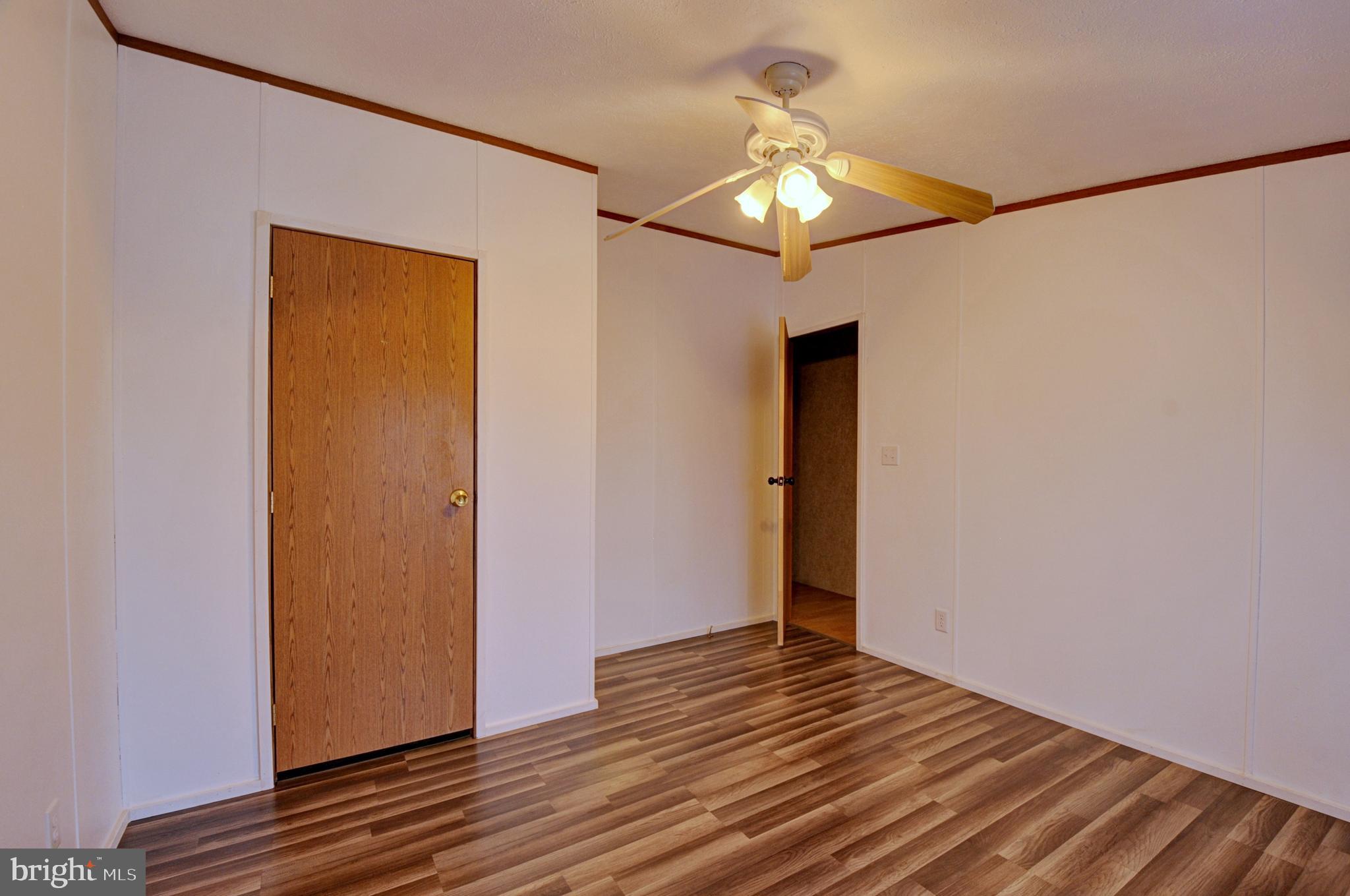 GOLDEN ACRES - Residential