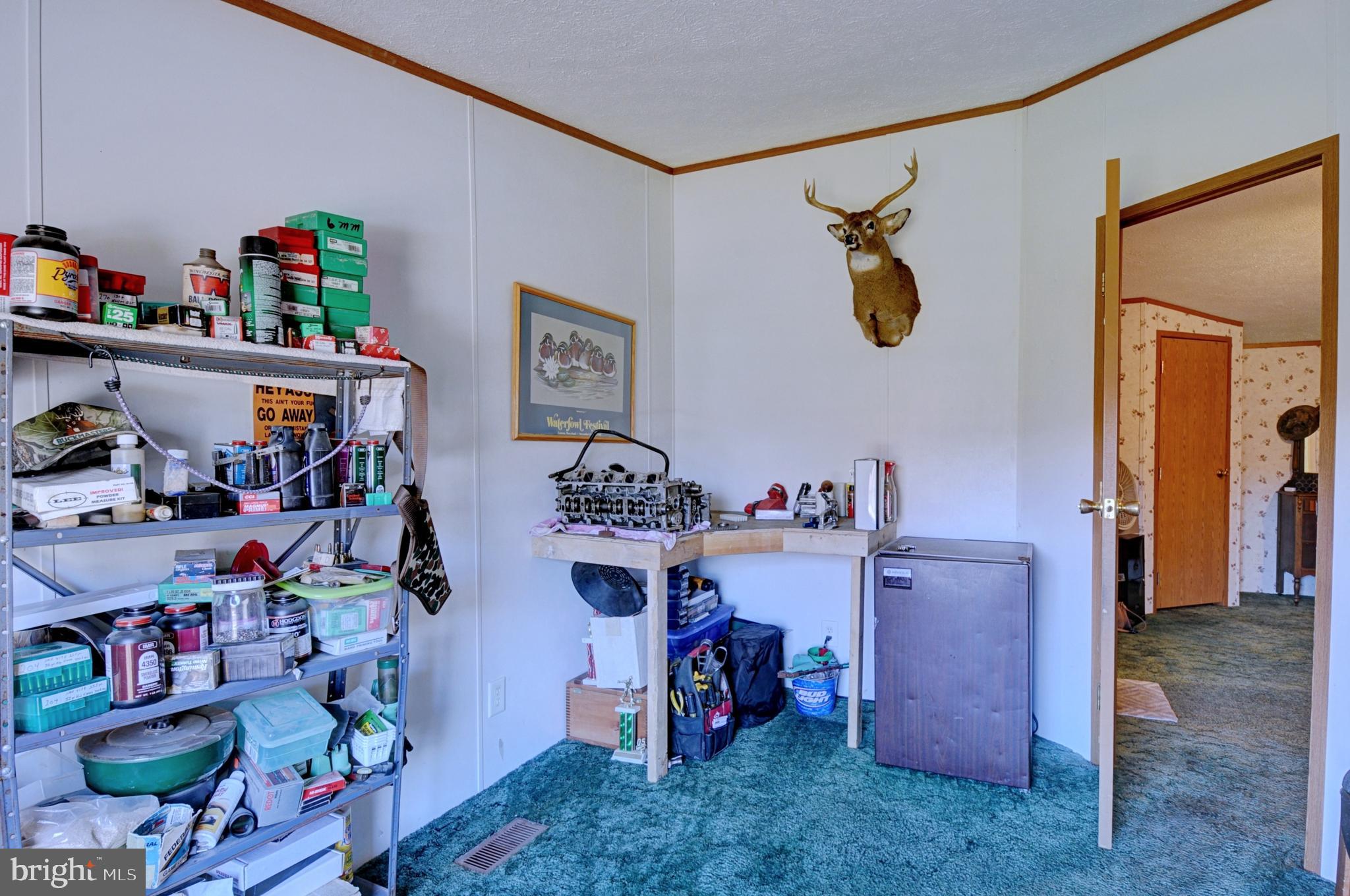 GOLDEN ACRES - Residential