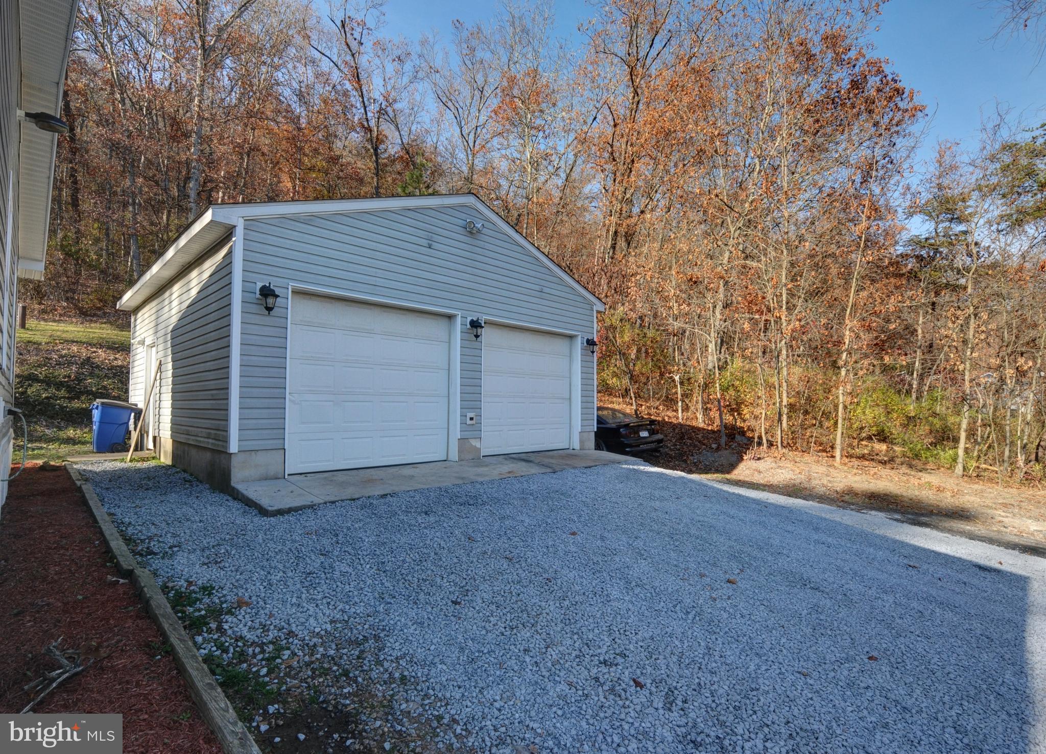 GOLDEN ACRES - Residential