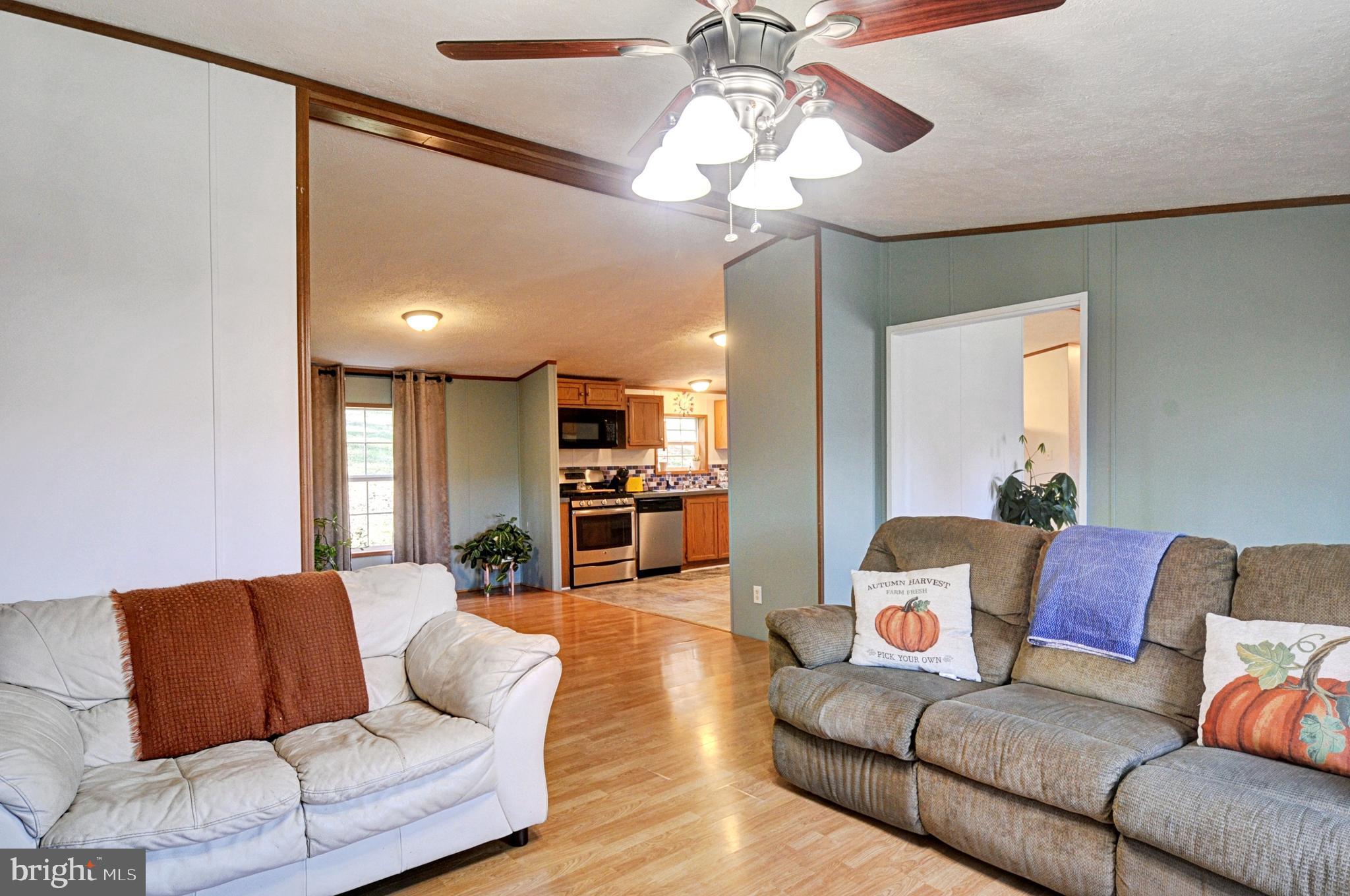 GOLDEN ACRES - Residential