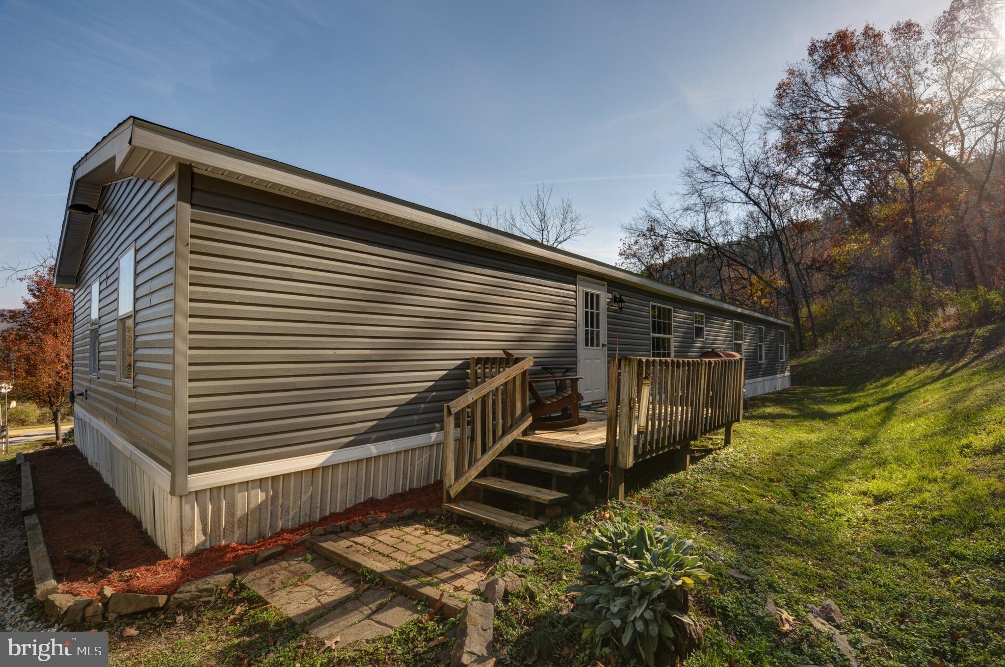 GOLDEN ACRES - Residential