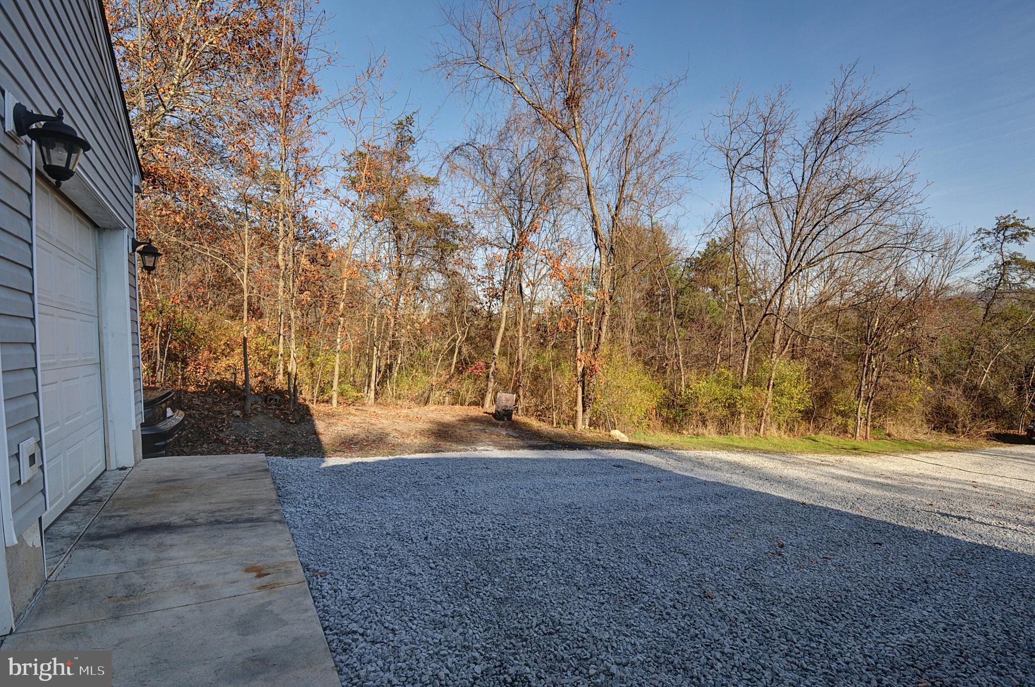 GOLDEN ACRES - Residential