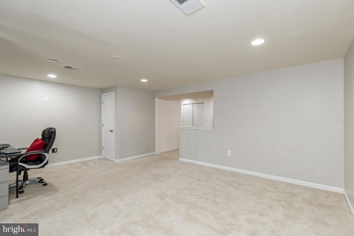 LOTTSFORD - Residential Lease