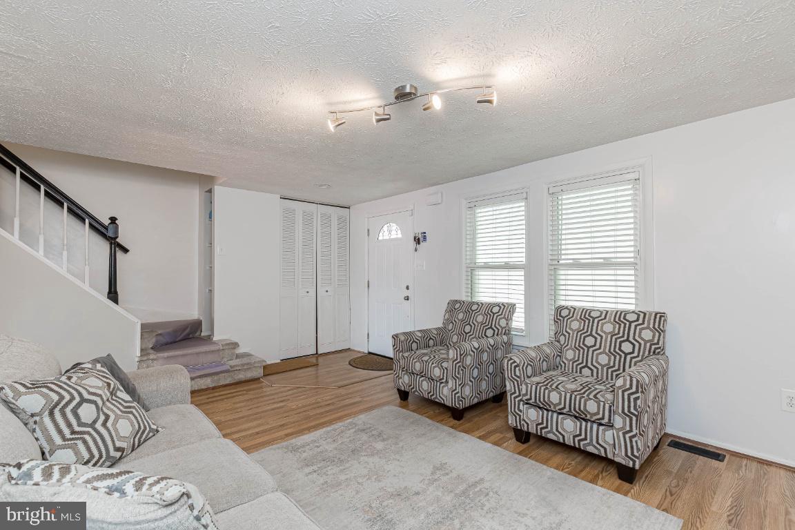 LOTTSFORD - Residential Lease