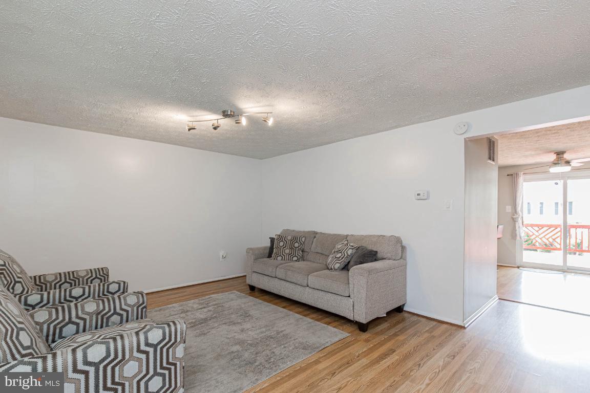 LOTTSFORD - Residential Lease