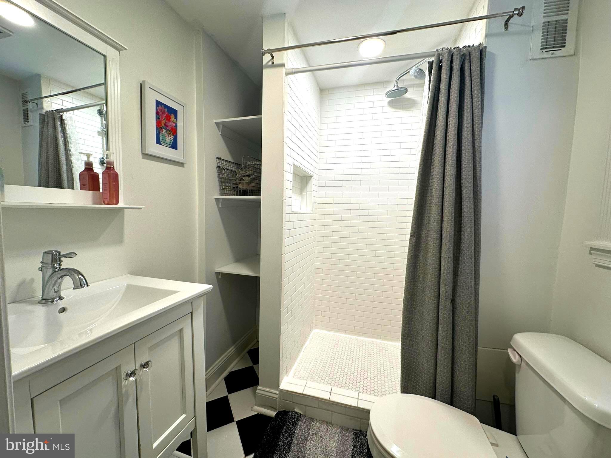 FEDERAL HILL HISTORIC DISTRICT - Residential Lease