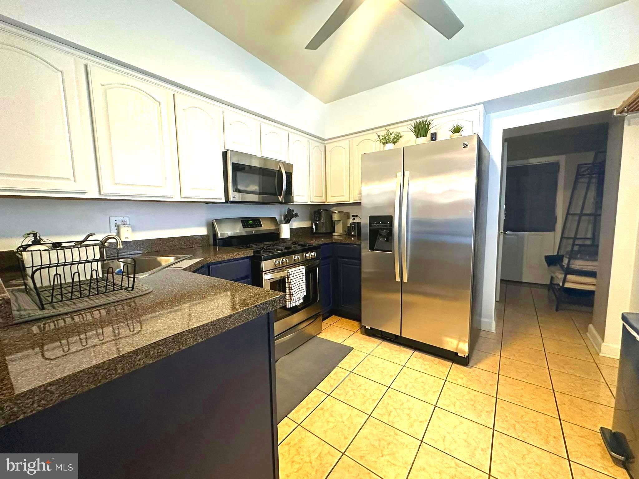 FEDERAL HILL HISTORIC DISTRICT - Residential Lease