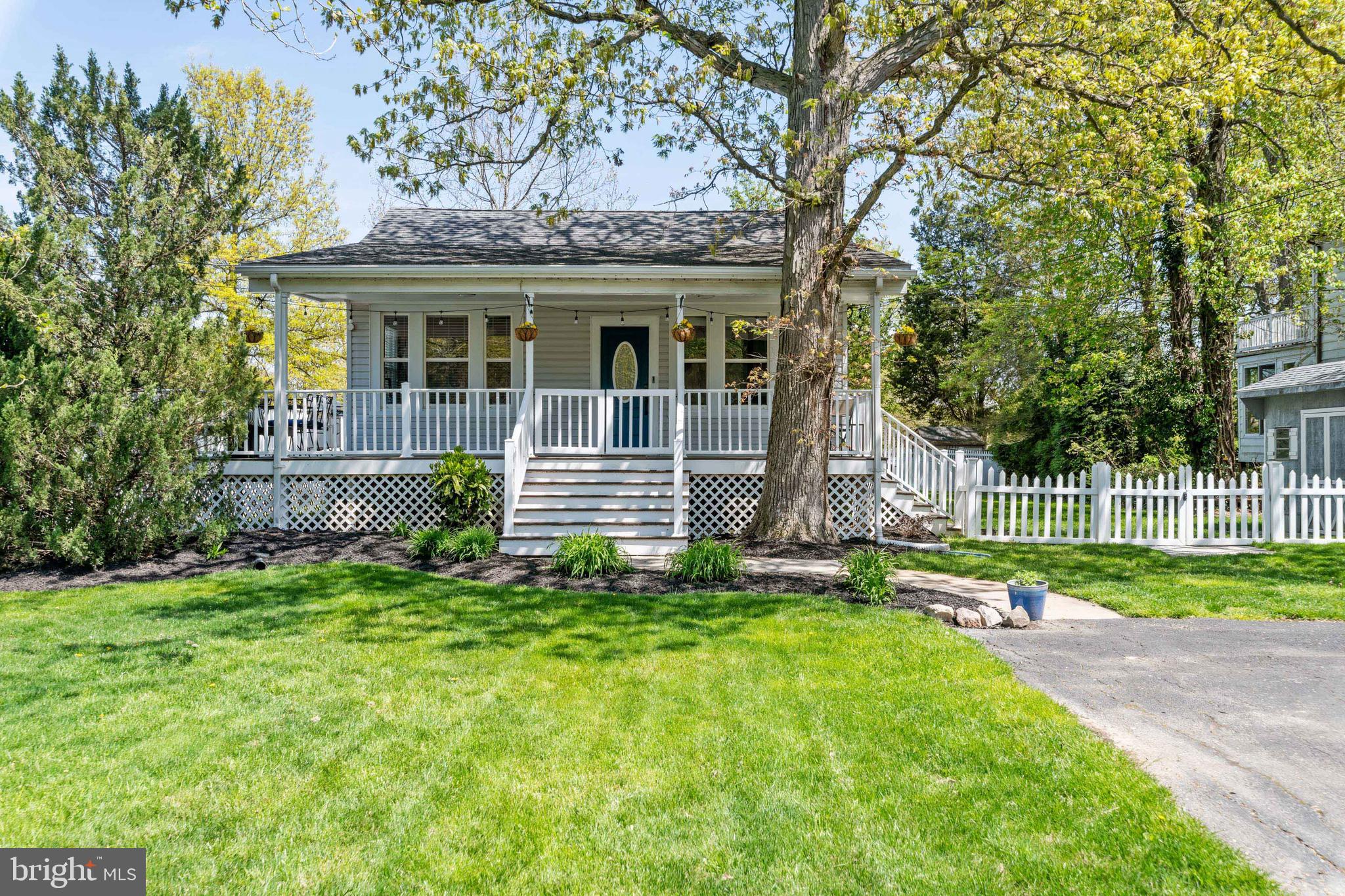 PERRING WOODS COURT - Residential