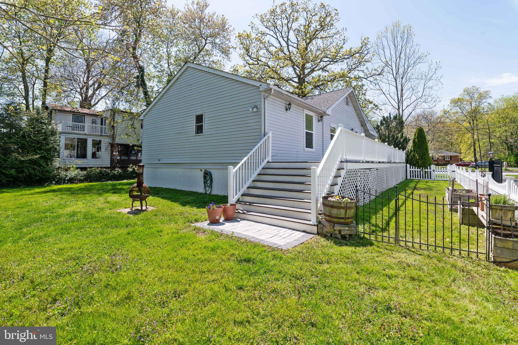 PERRING WOODS COURT - Residential