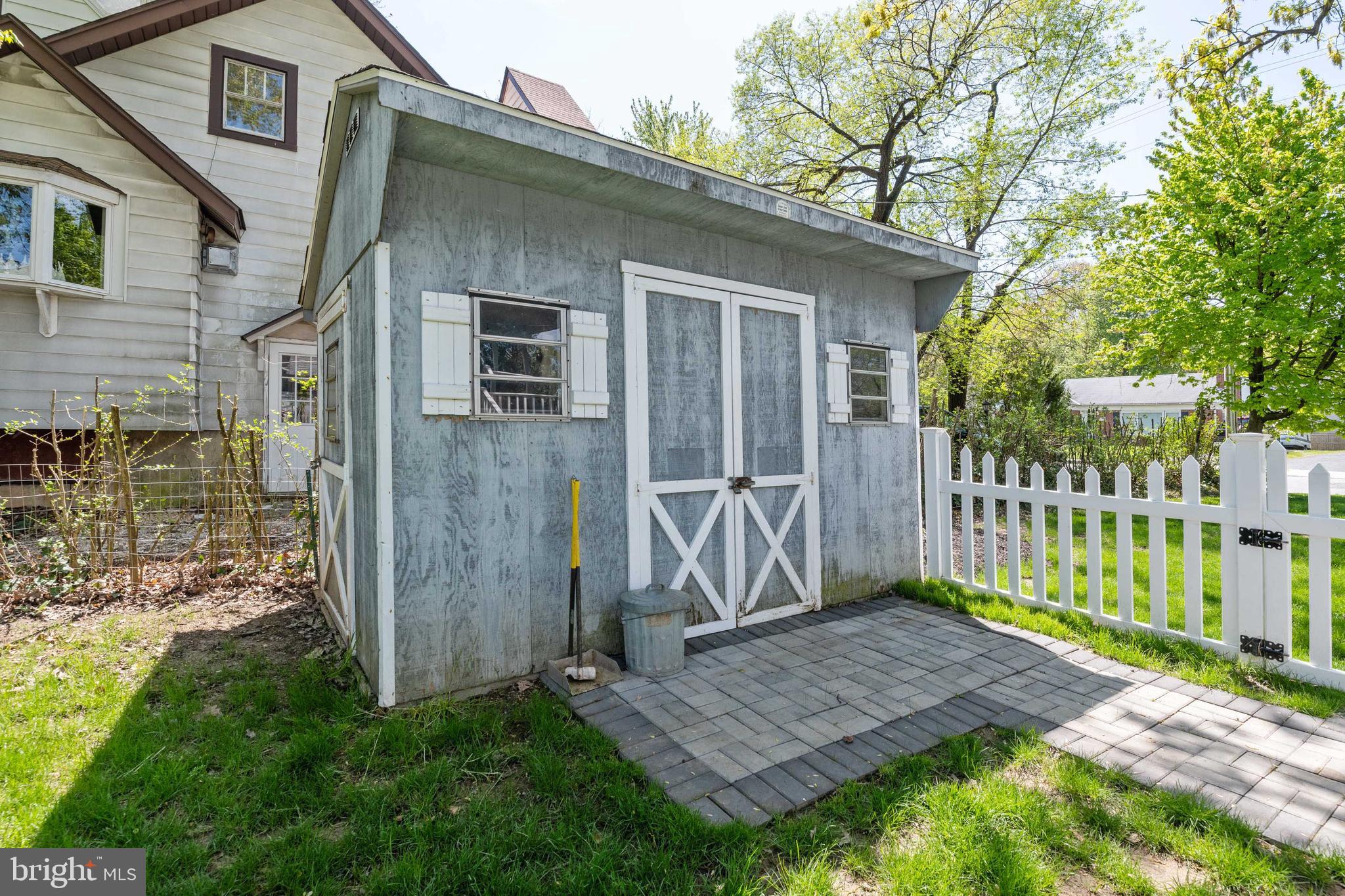 PERRING WOODS COURT - Residential