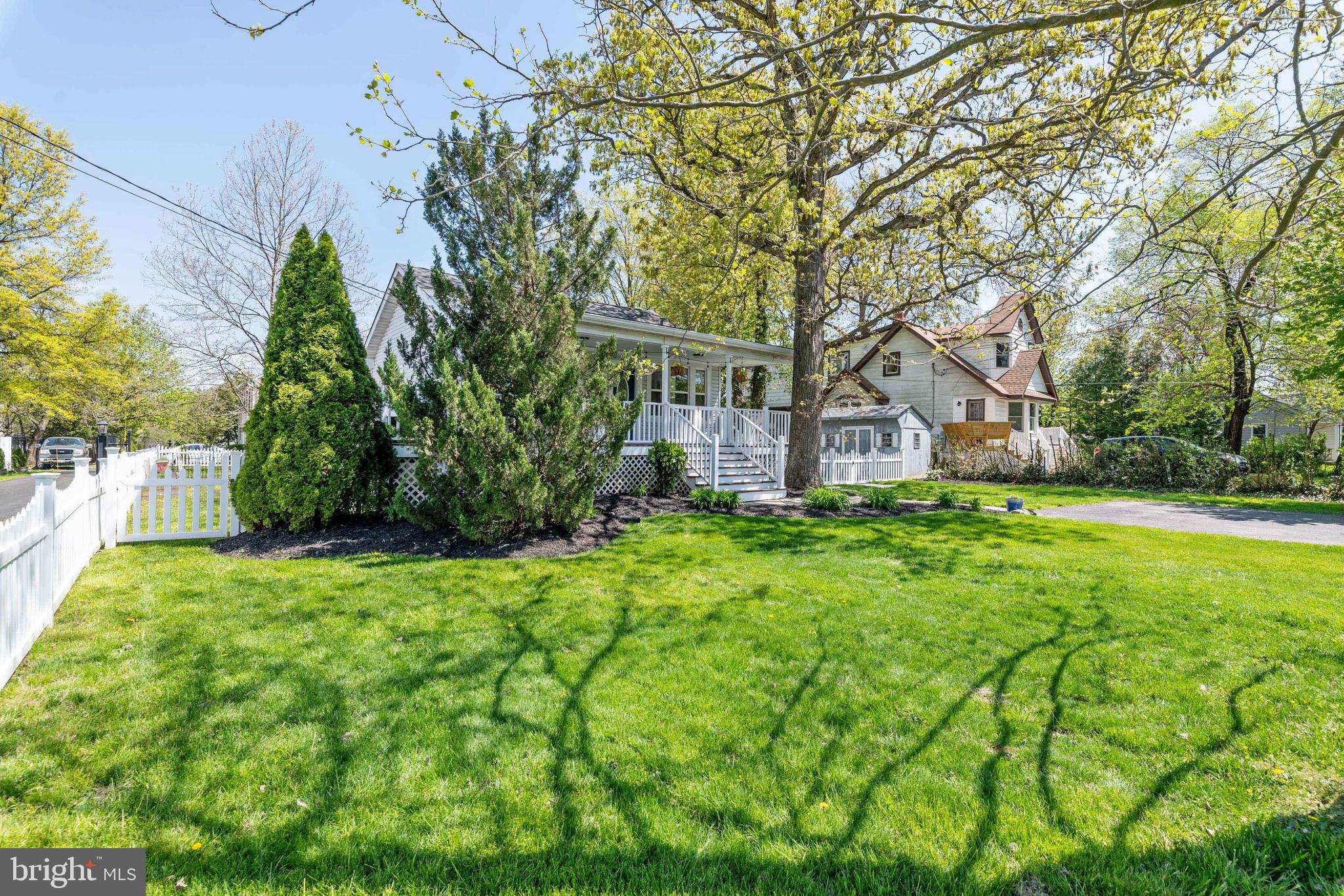 PERRING WOODS COURT - Residential