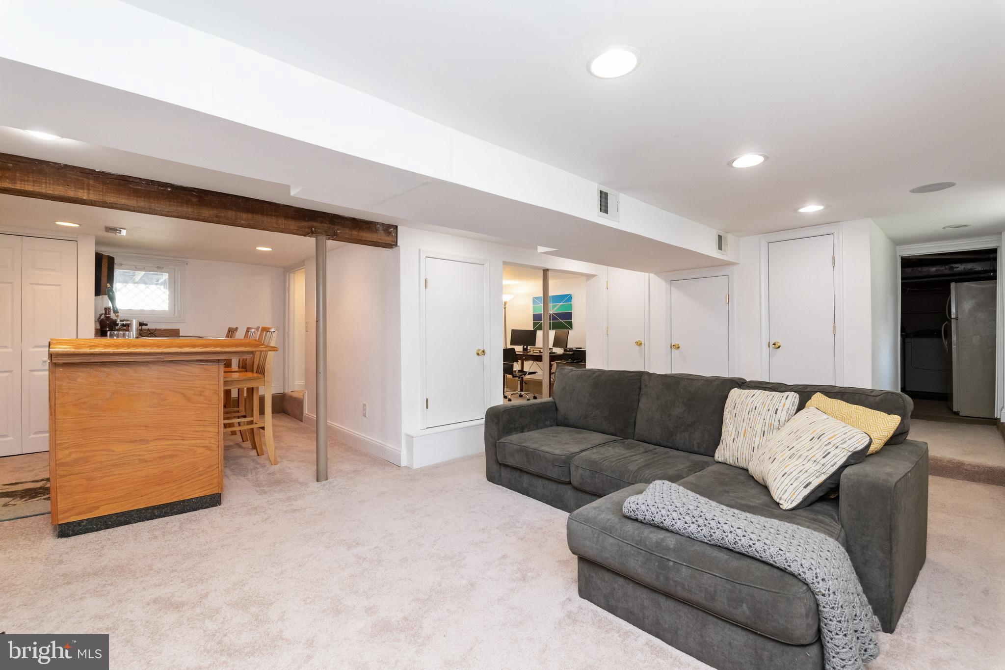 PERRING WOODS COURT - Residential