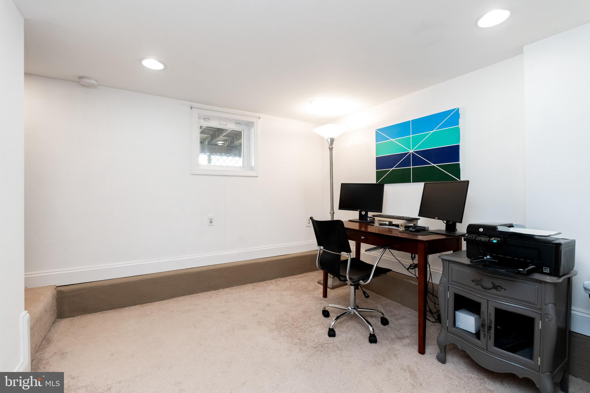 PERRING WOODS COURT - Residential