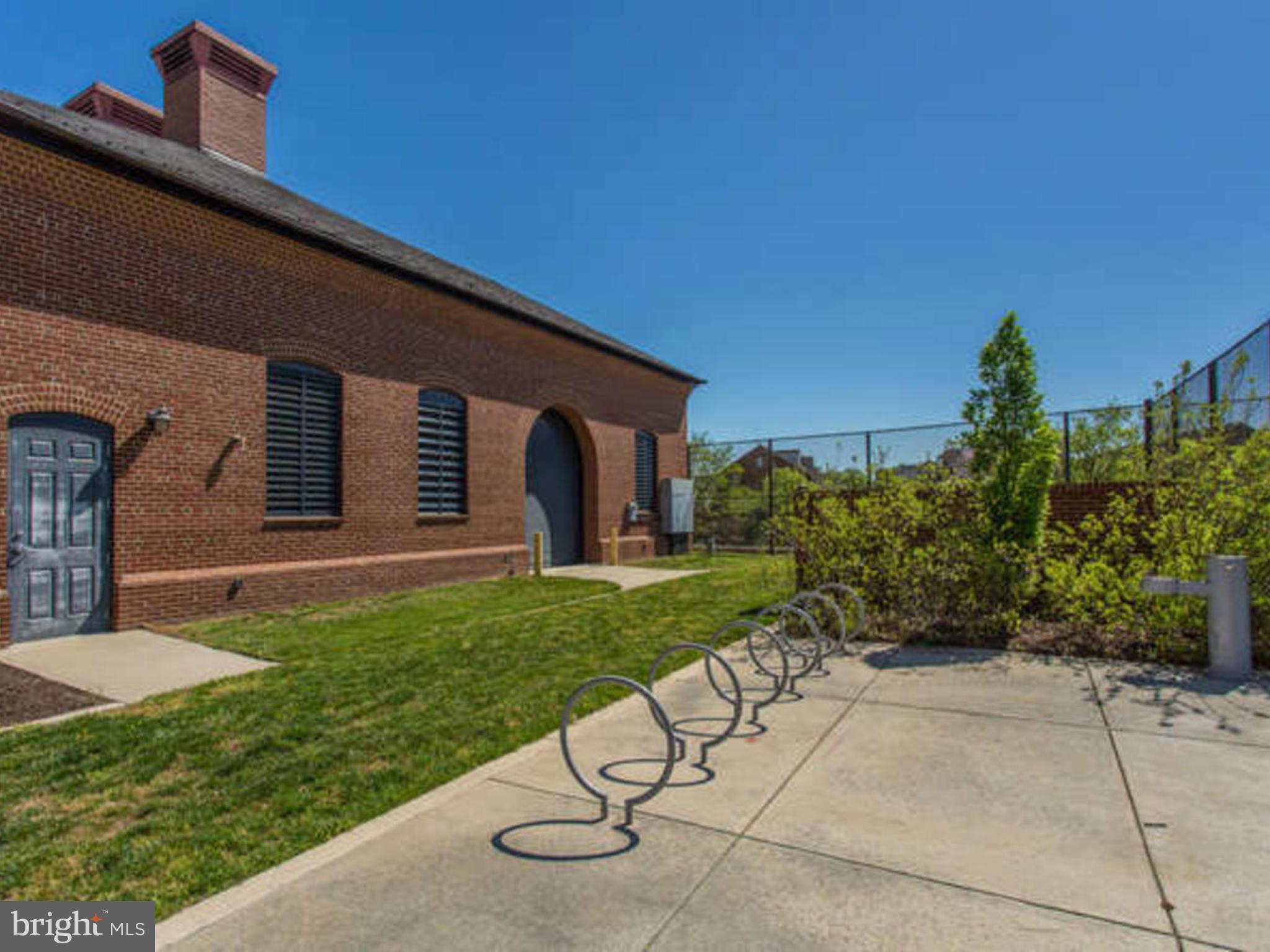 POTOMAC YARD - Residential Lease