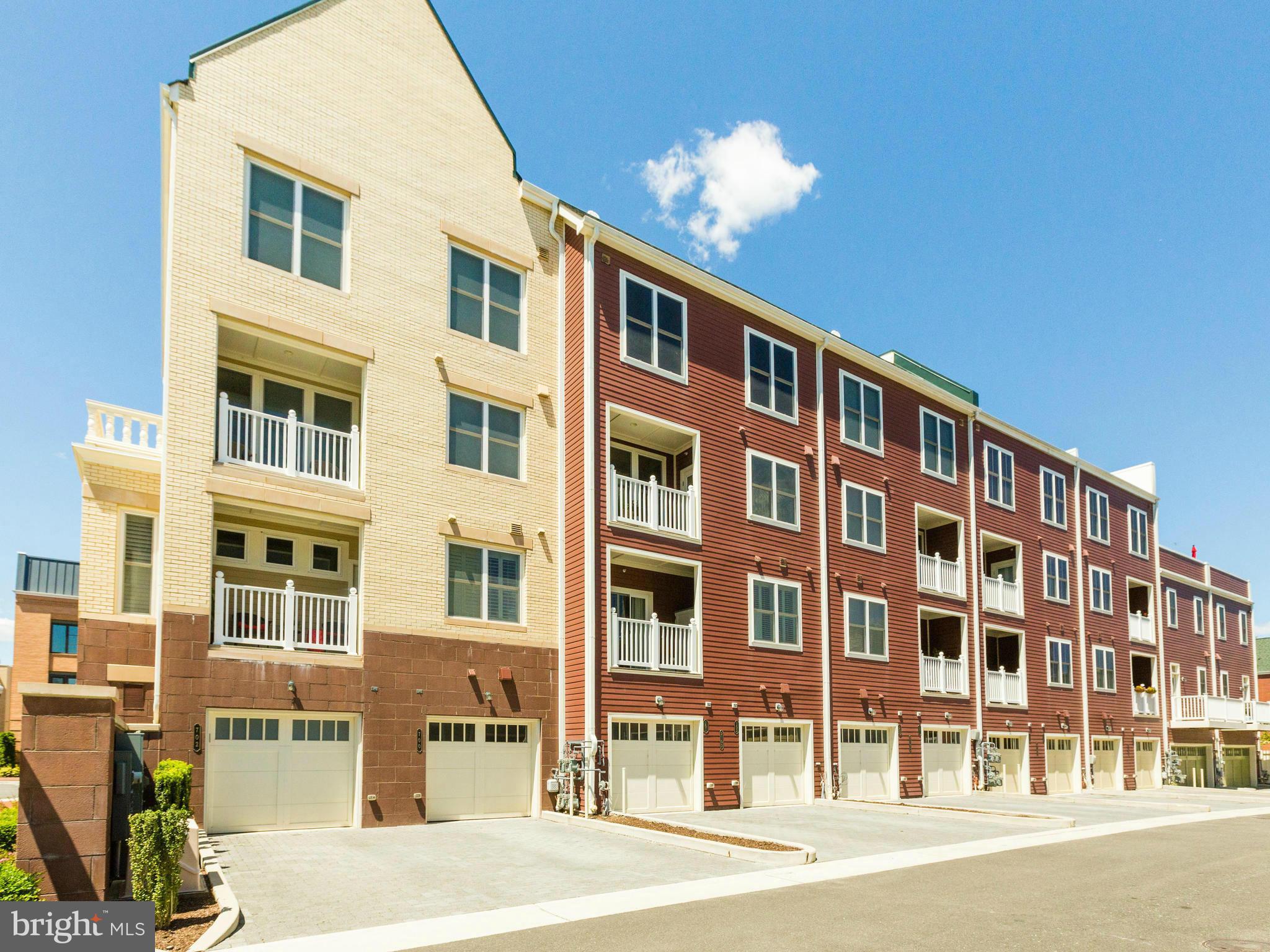 POTOMAC YARD - Residential Lease