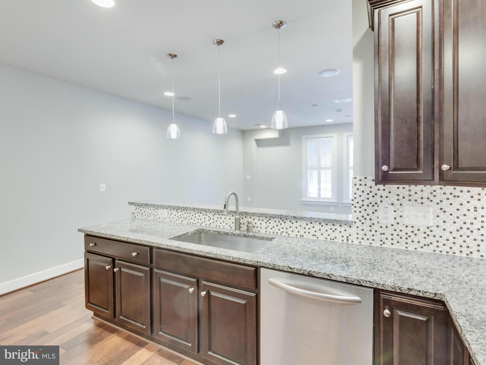 POTOMAC YARD - Residential Lease