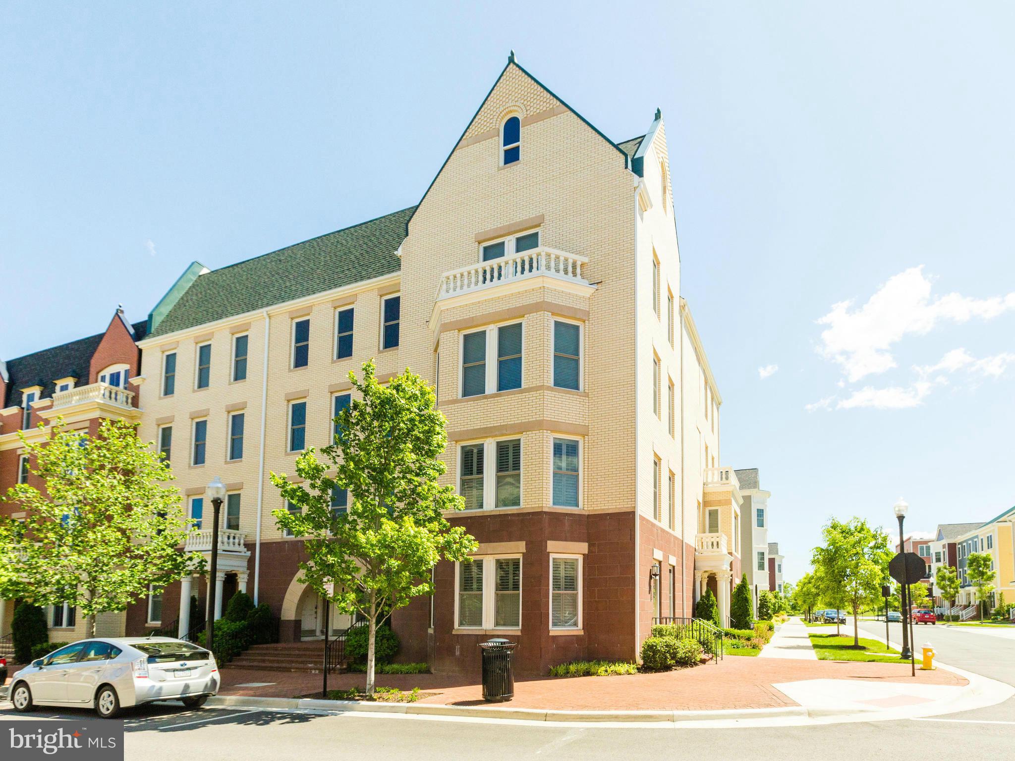POTOMAC YARD - Residential Lease
