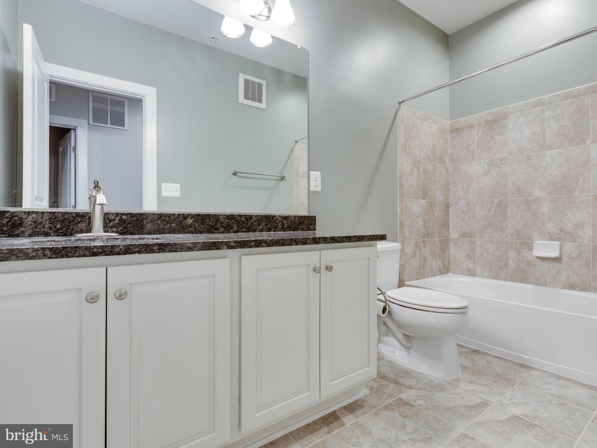 POTOMAC YARD - Residential Lease