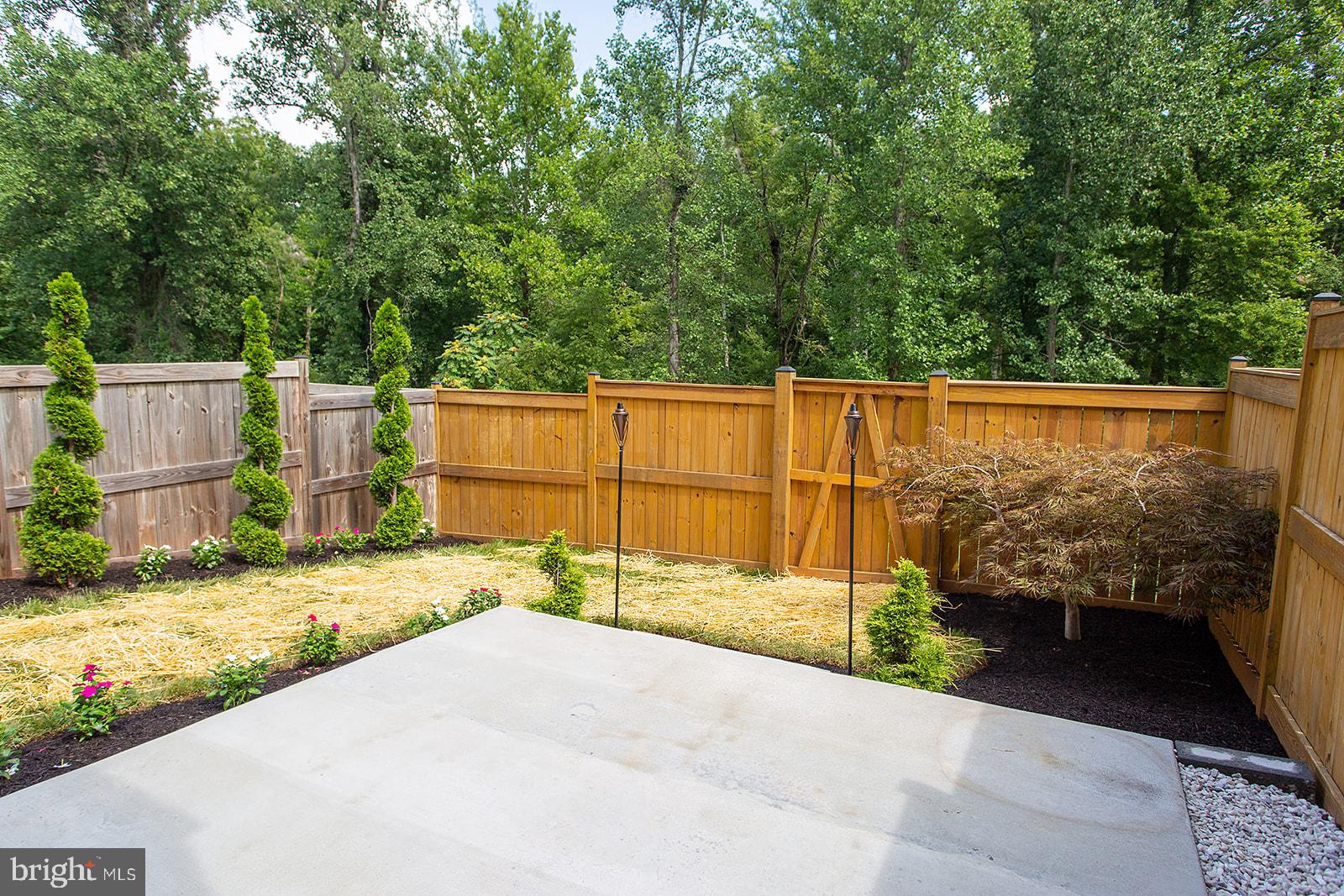 SIGNAL HILL STATION - Residential