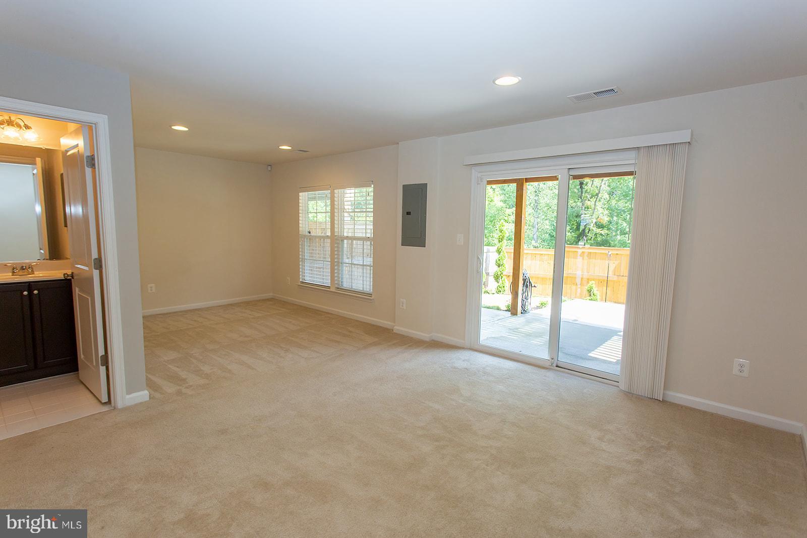 SIGNAL HILL STATION - Residential