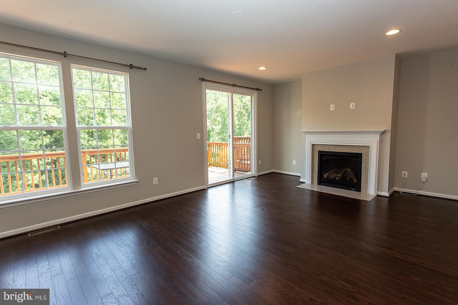 SIGNAL HILL STATION - Residential