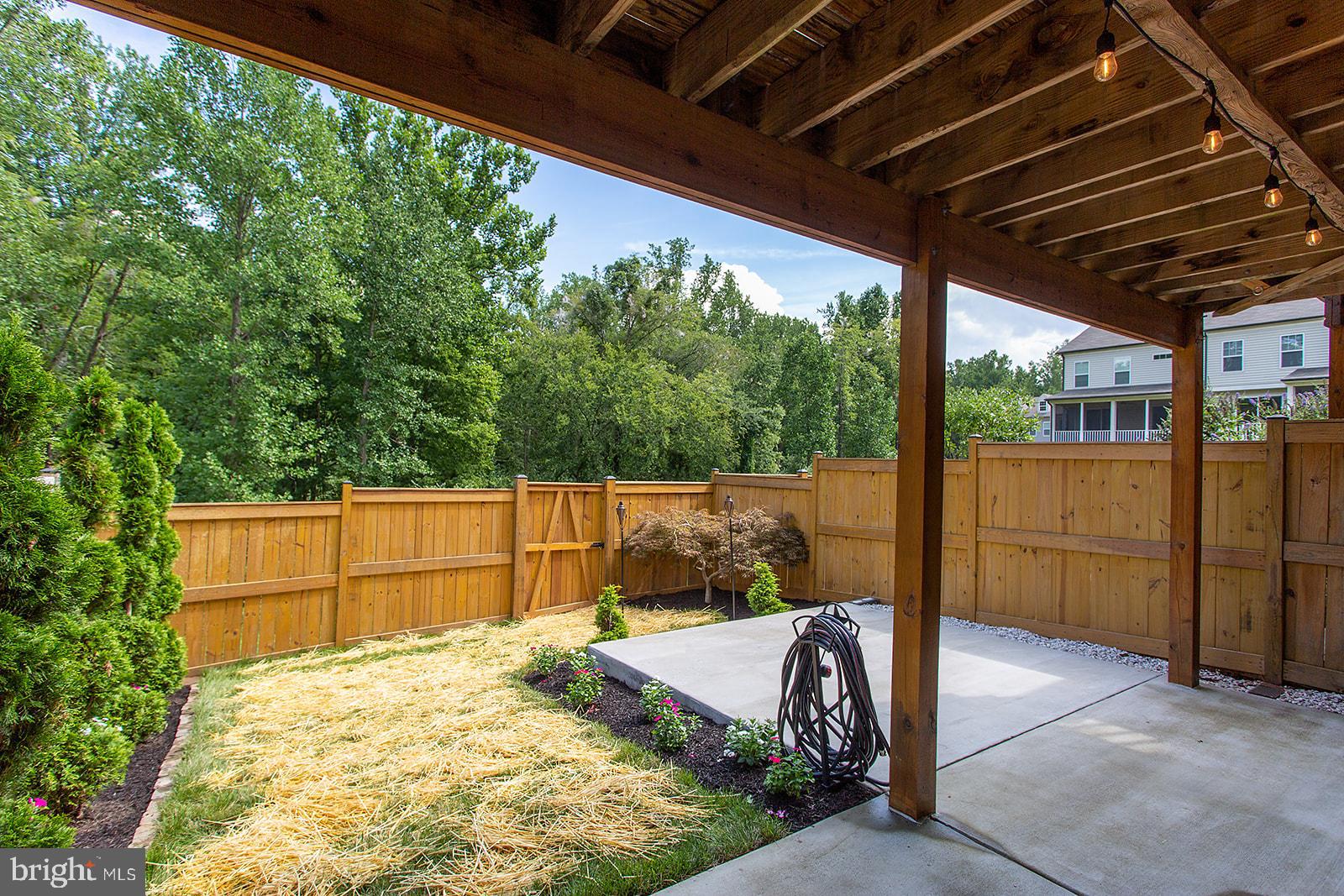 SIGNAL HILL STATION - Residential