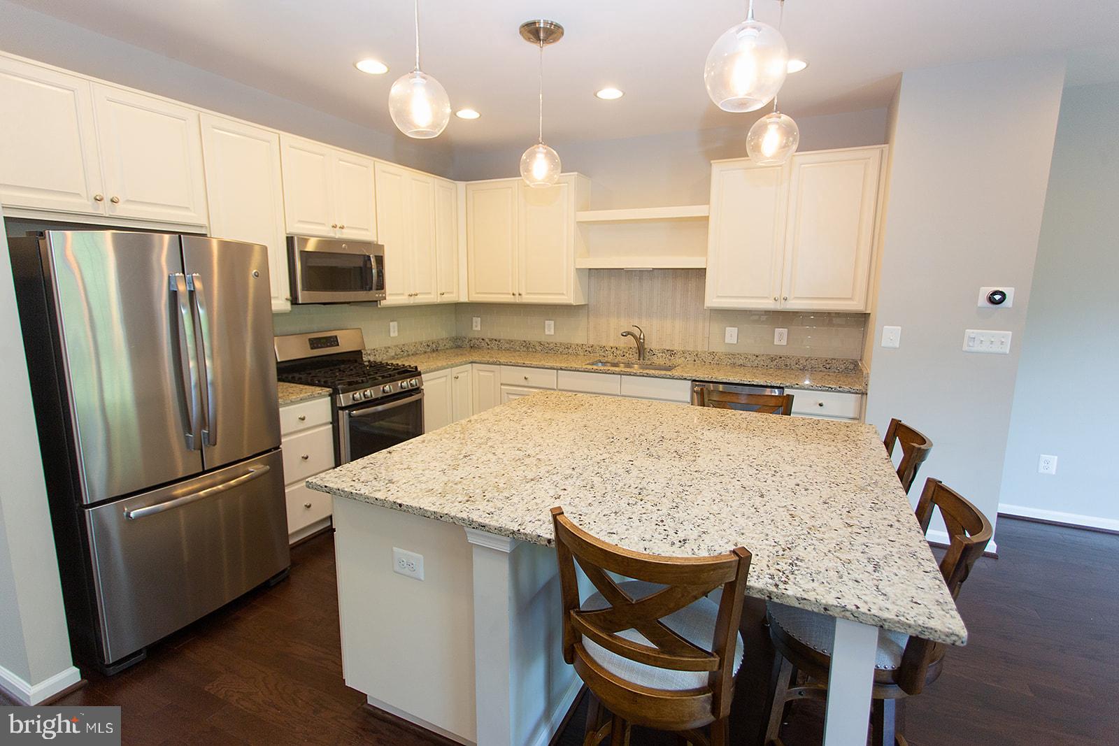 SIGNAL HILL STATION - Residential