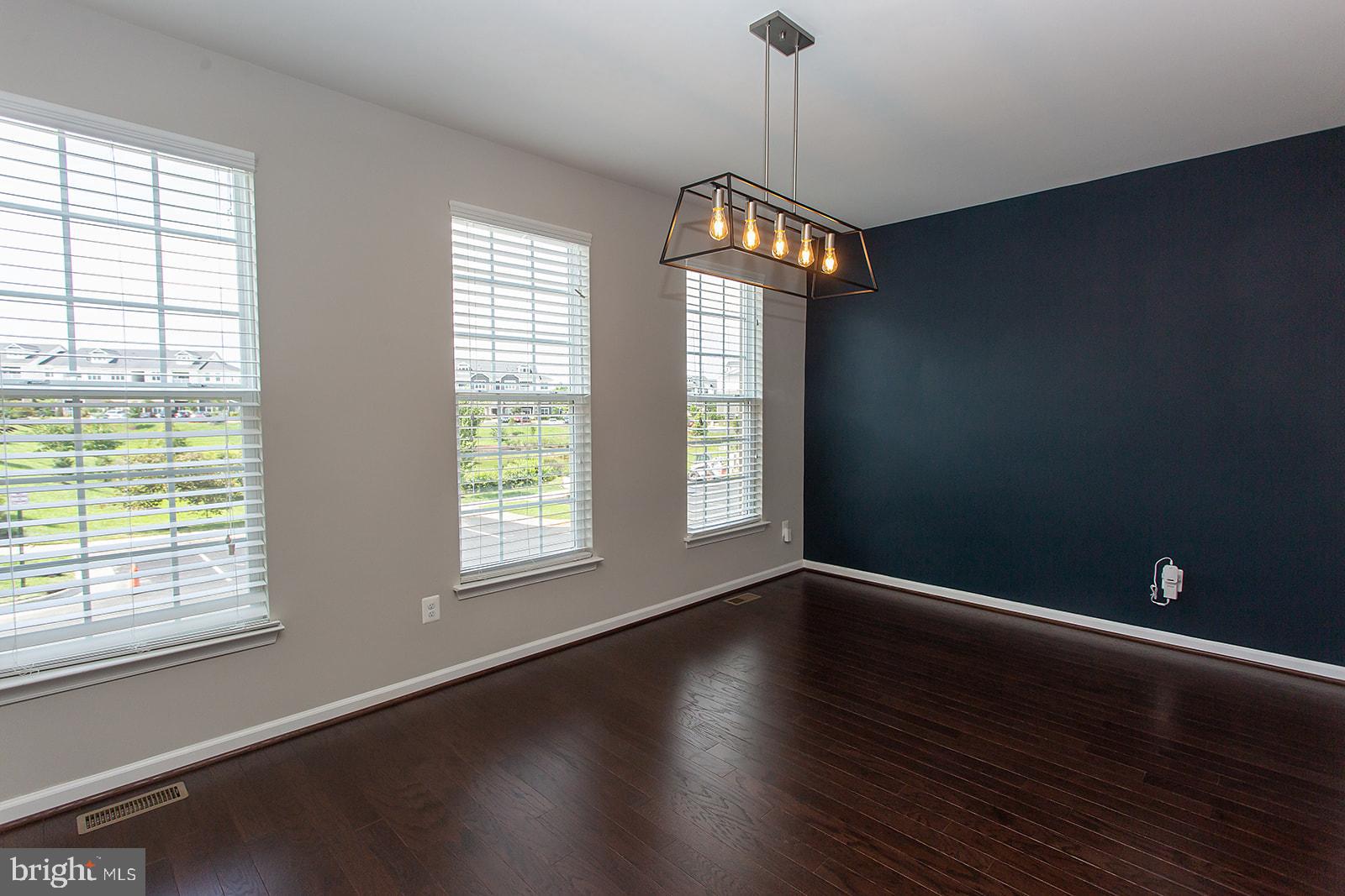 SIGNAL HILL STATION - Residential