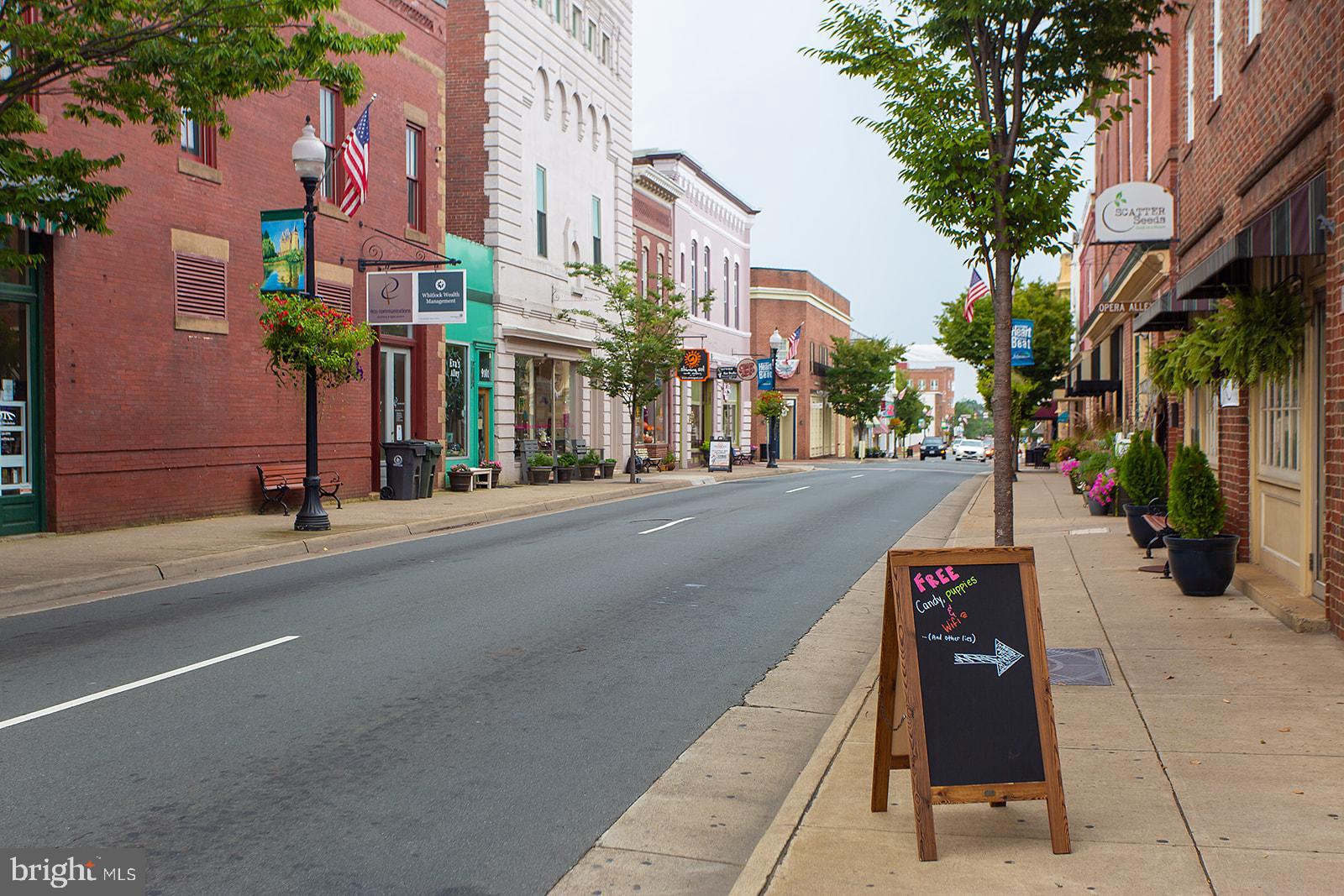SIGNAL HILL STATION - Residential