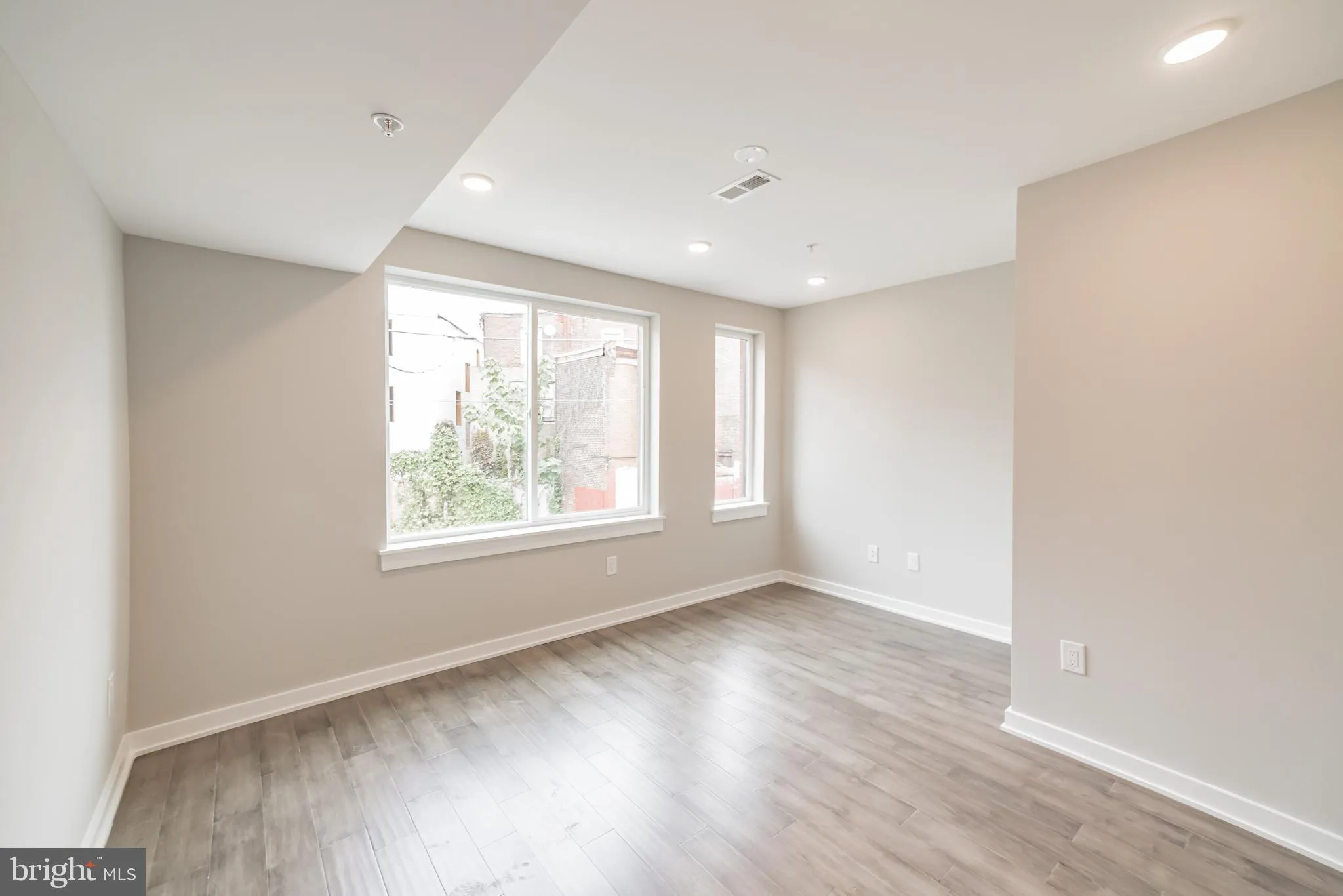 Philadelphia, Pennsylvania 19121, United States, 1 Bedroom Bedrooms, ,1 BathroomBathrooms,Residential,Active,92636