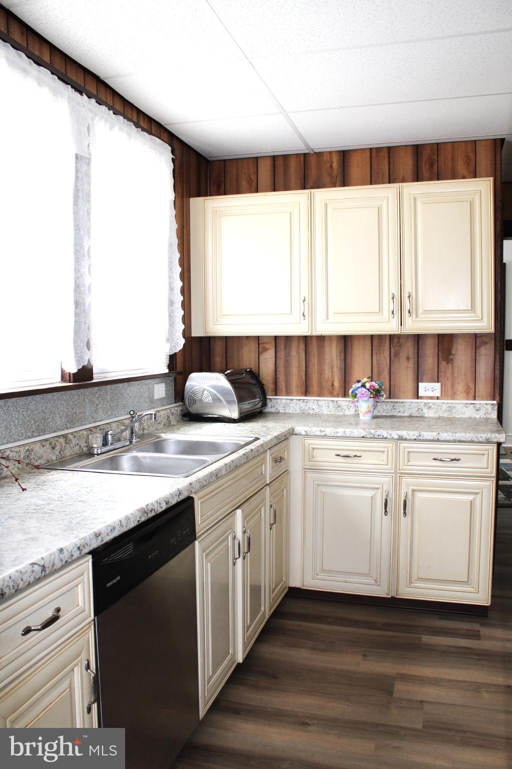 MAPLESIDE - Residential