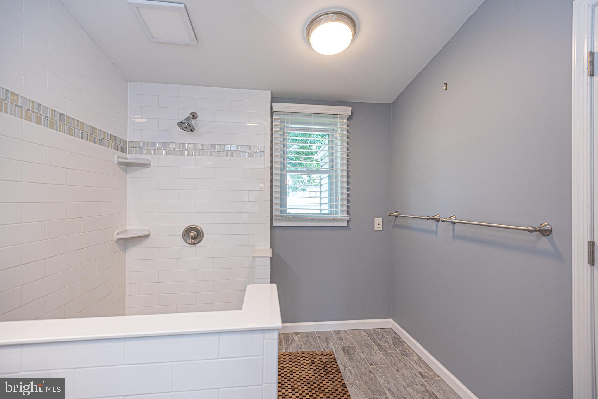 MYSTIC HARBOUR - Residential