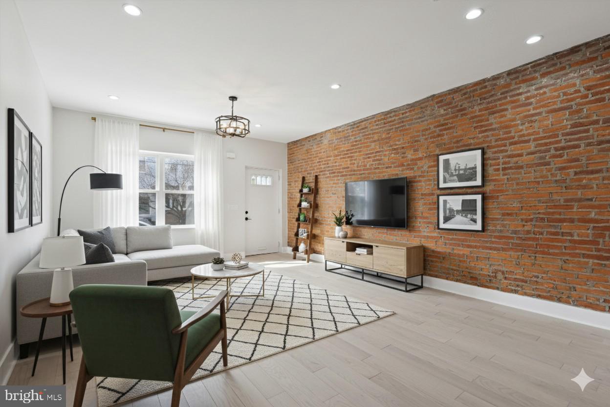 PORT RICHMOND - Residential