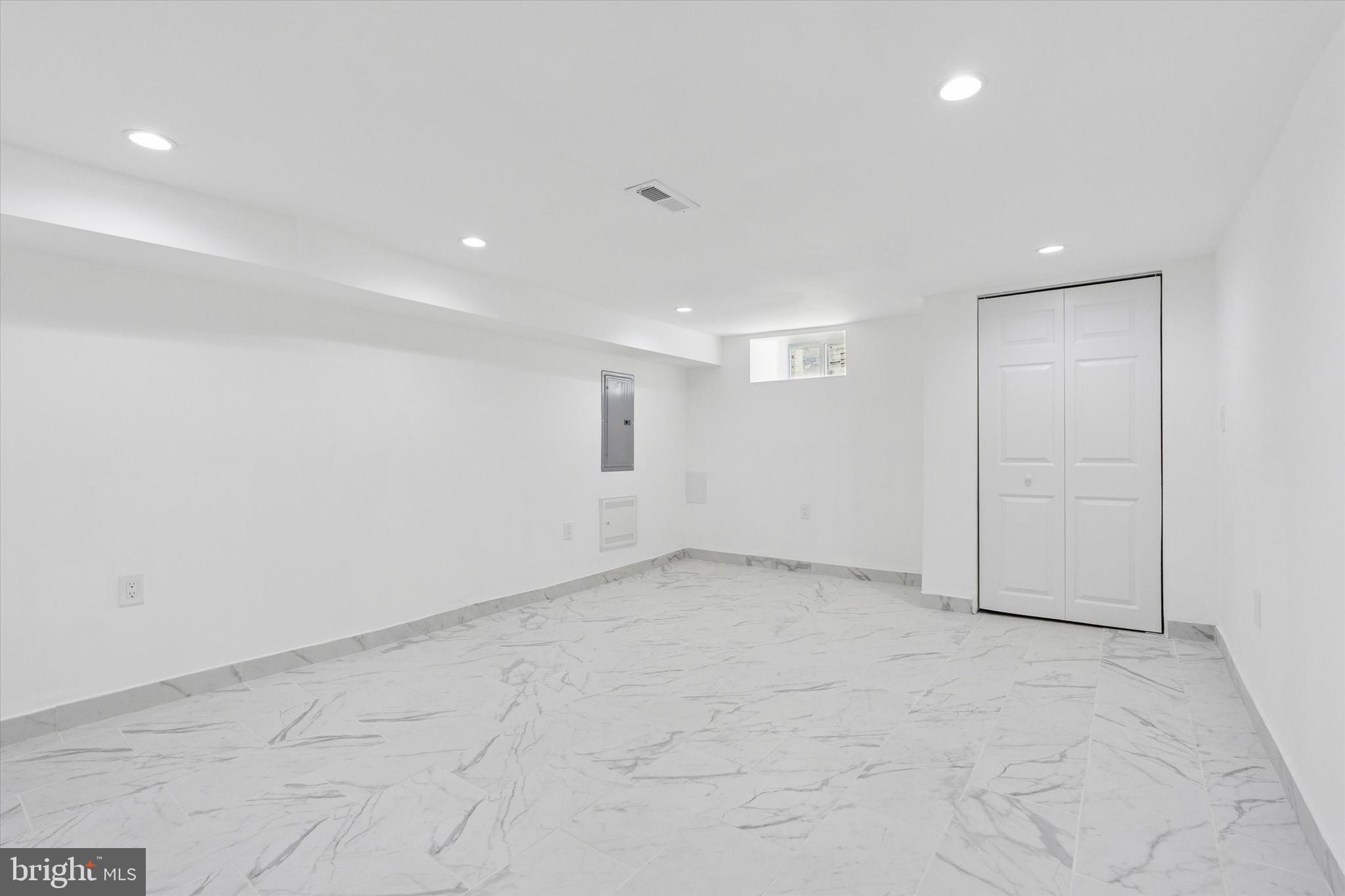 PORT RICHMOND - Residential