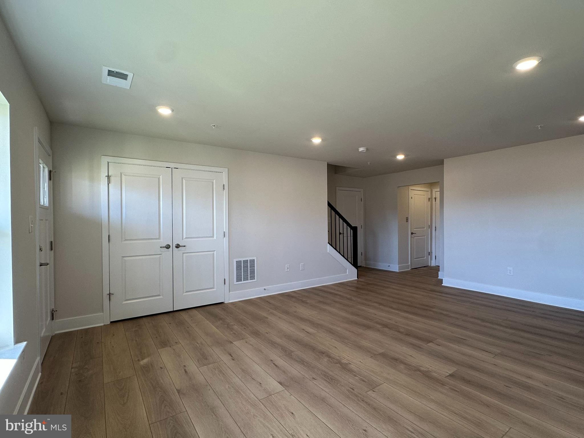 1356 CRESTED WOOD DRIVE