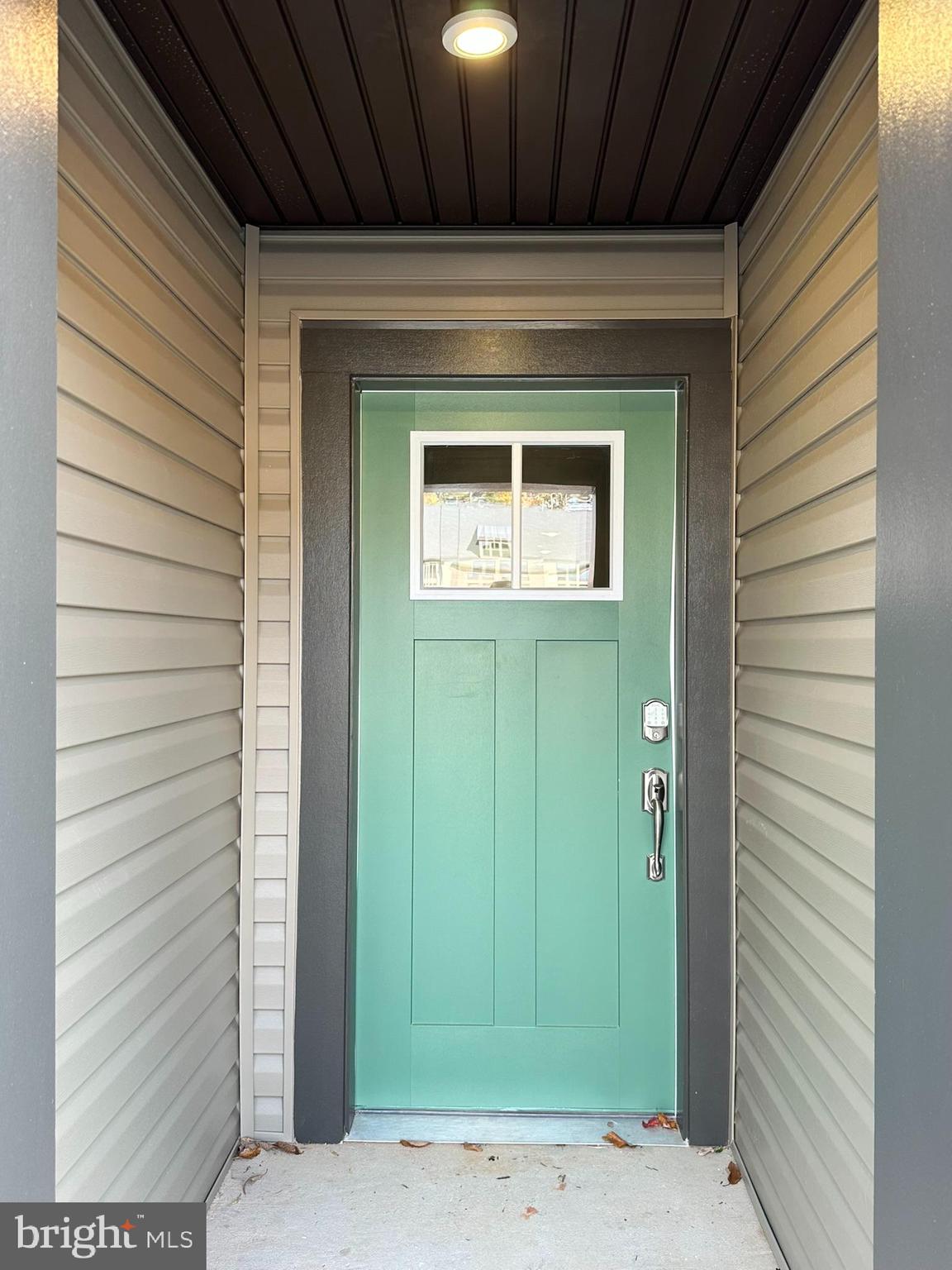 1356 CRESTED WOOD DRIVE