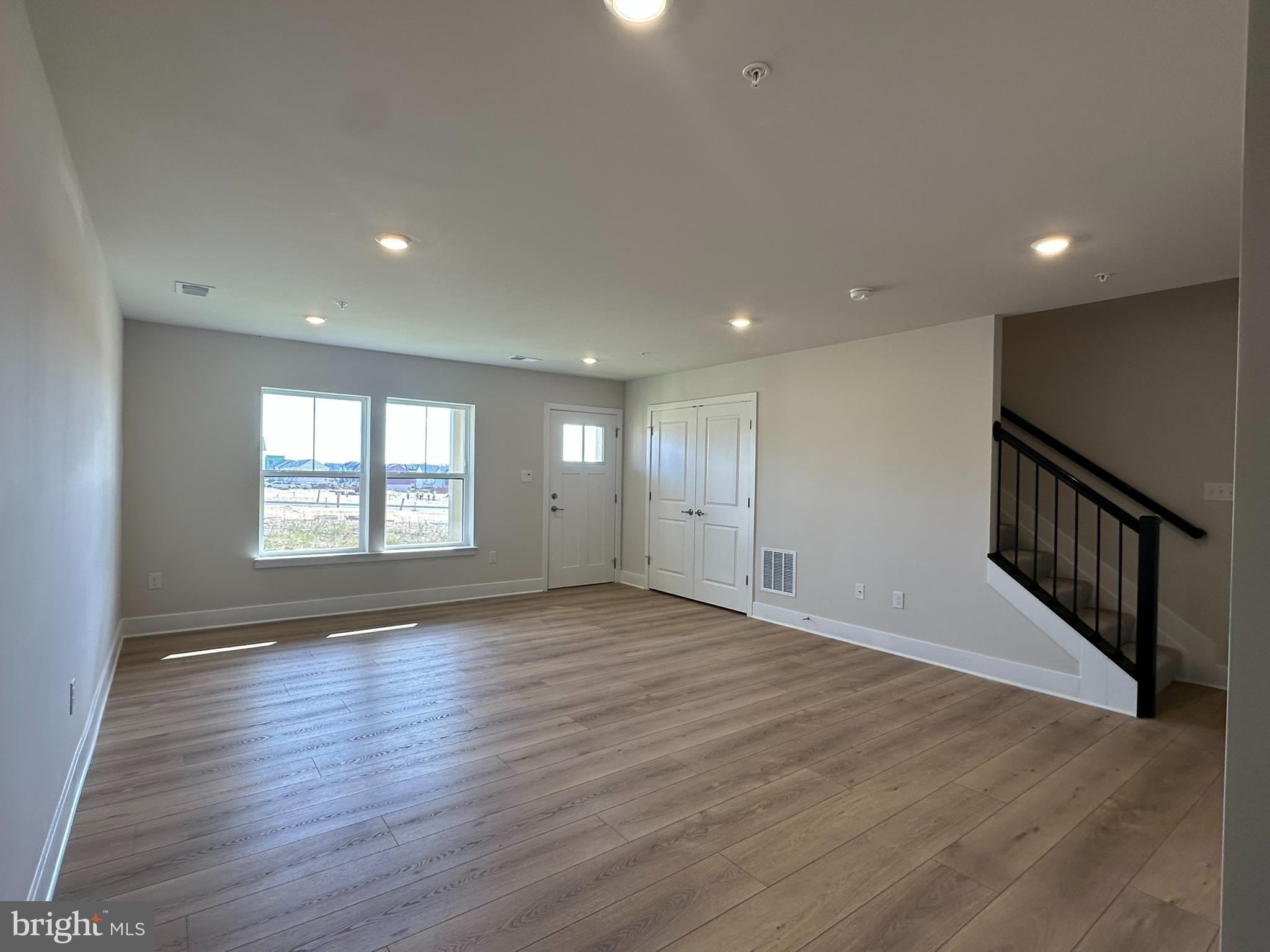 1356 CRESTED WOOD DRIVE