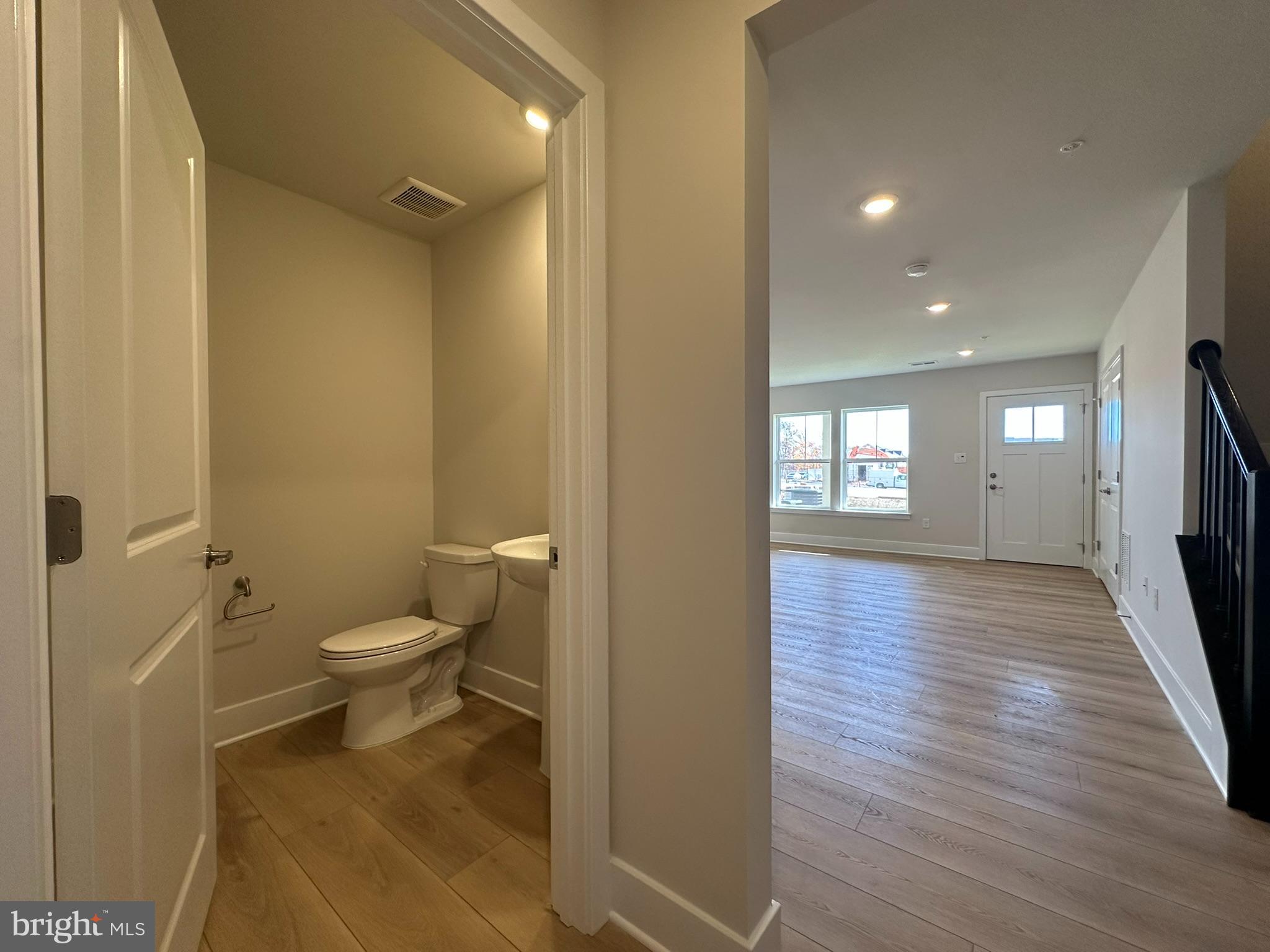 1356 CRESTED WOOD DRIVE